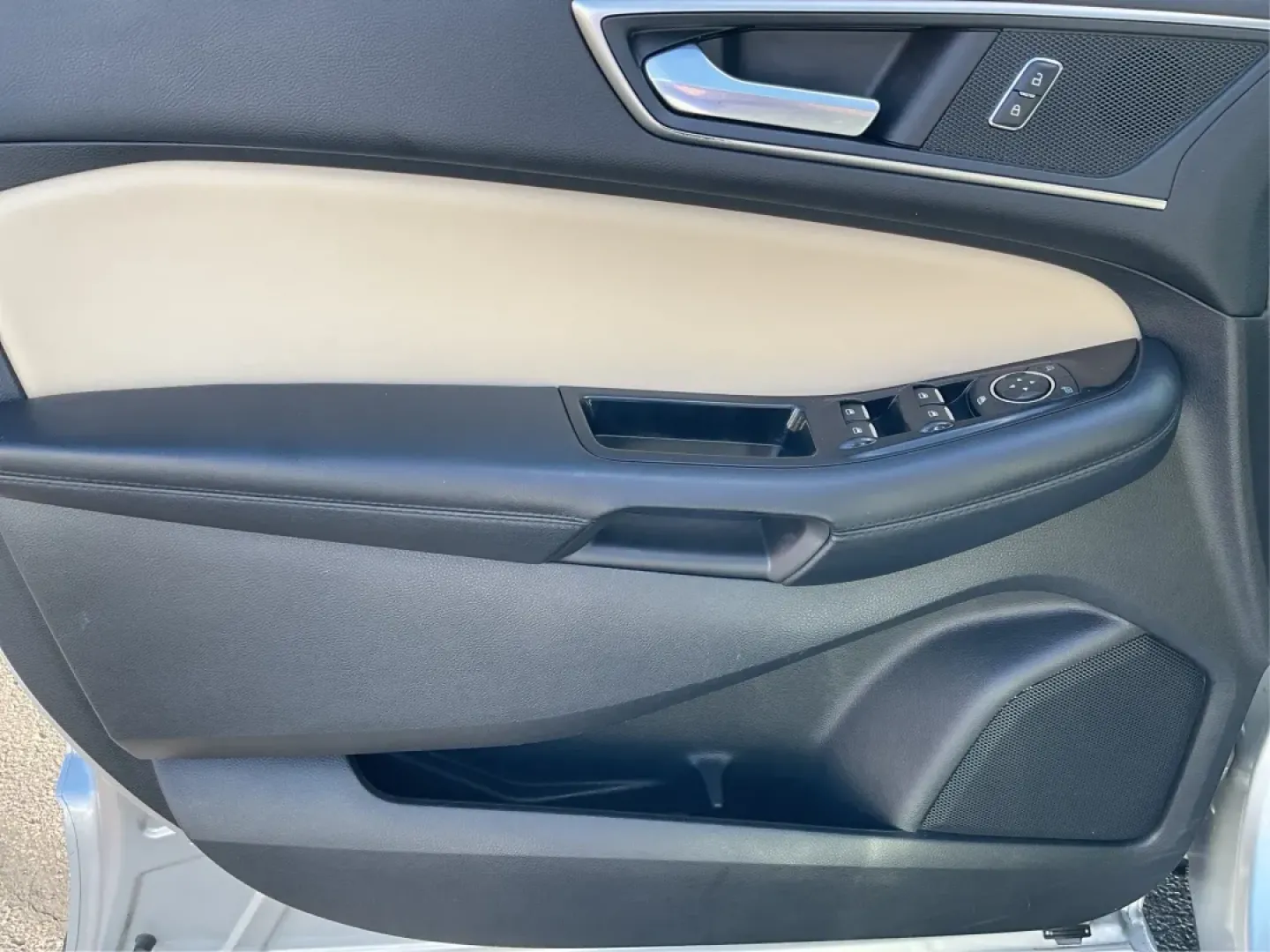 2017 Ford Edge SEL (2FMPK4J98HB) with an Other engine, located at 401 Woodman Dr, Riverside, OH, 45431, (937) 908-9800, 39.760899, -84.123421 - **Discover the Ideal Family Adventure Vehicle: 2017 Ford Edge SEL at Advantage Car and Credit - Riverside**<br /> <br /> Are you searching for the perfect vehicle to accommodate your growing family or to tackle your daily commute with comfort and style? Look no further than this stunning 2017 Ford E - Photo#19