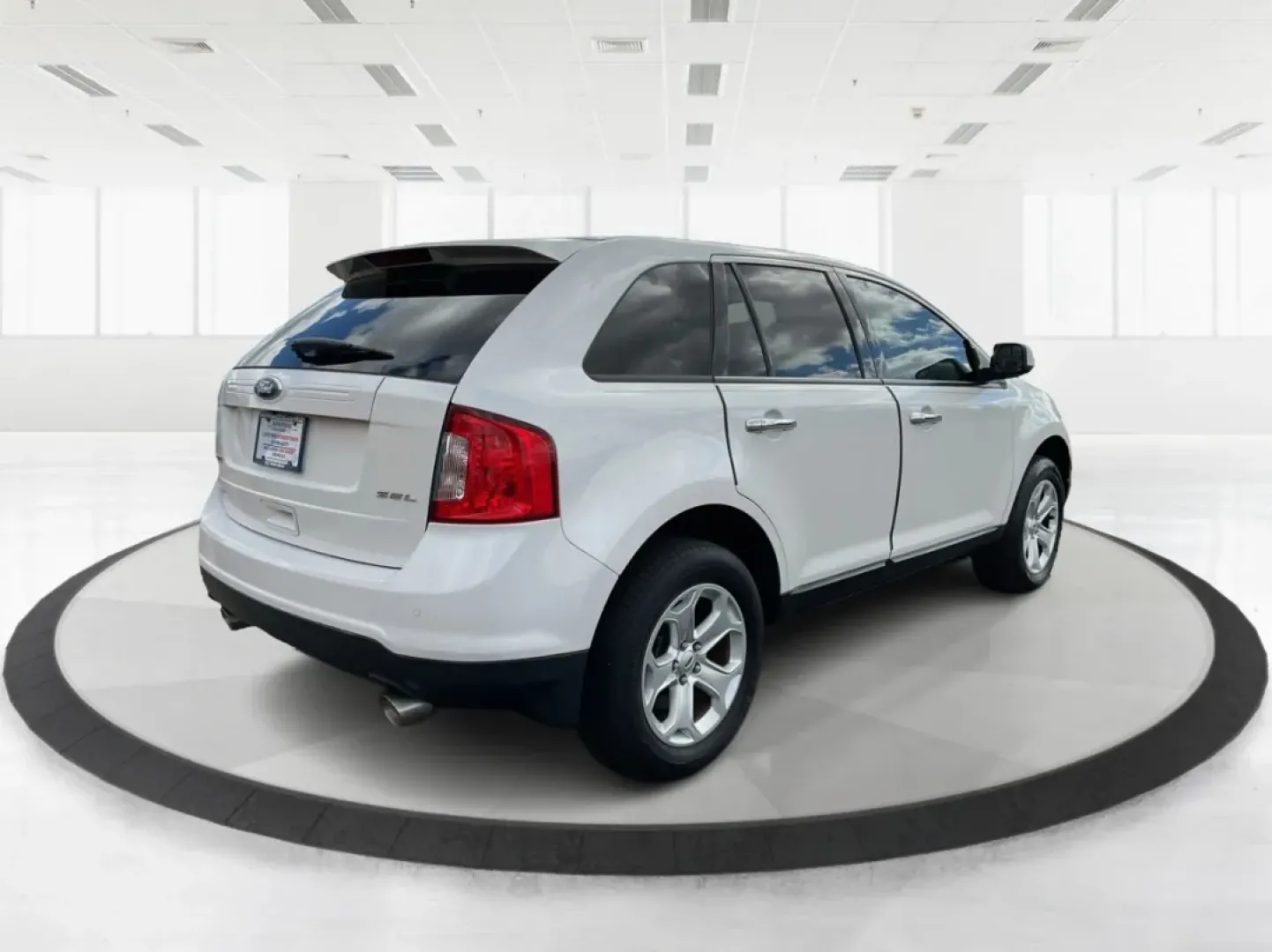 2011 Ford Edge SEL FWD (2FMDK3JC4BB) with an 3.5L V6 DOHC 24V engine, 6-Speed Automatic transmission, located at 1099 N County Rd 25A , Troy, OH, 45373, (937) 908-9800, 40.057079, -84.212883 - **Experience the Ultimate Family Adventure with the 2011 Ford Edge SEL at Advantage Car and Credit - Riverside!**<br /> <br /> Are you ready to embark on your next family road trip or weekend adventure? The 2011 Ford Edge SEL is your perfect companion for all of life's journeys, whether you're headi - Photo#2