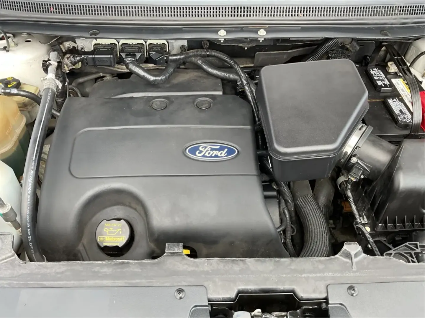 2011 Ford Edge SEL FWD (2FMDK3JC4BB) with an 3.5L V6 DOHC 24V engine, 6-Speed Automatic transmission, located at 1099 N County Rd 25A , Troy, OH, 45373, (937) 908-9800, 40.057079, -84.212883 - **Experience the Ultimate Family Adventure with the 2011 Ford Edge SEL at Advantage Car and Credit - Riverside!**<br /> <br /> Are you ready to embark on your next family road trip or weekend adventure? The 2011 Ford Edge SEL is your perfect companion for all of life's journeys, whether you're headi - Photo#11