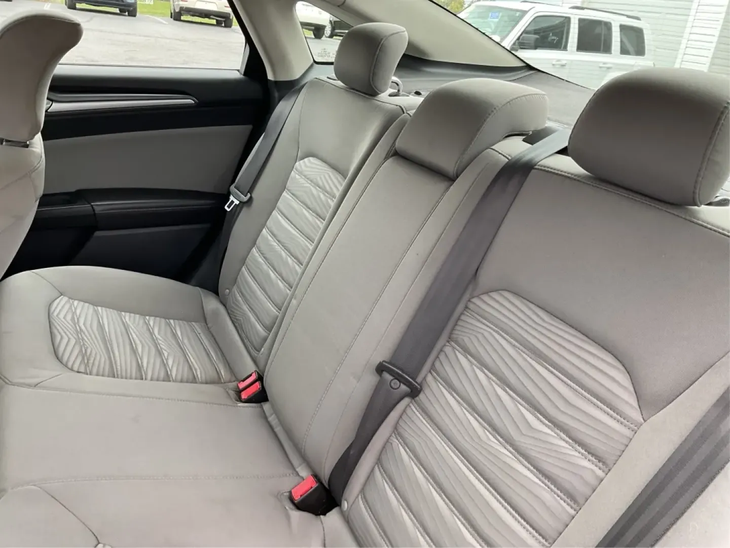 2016 Ford Fusion S (1FA6P0G70G5) with an Duratec 2.5L I-4 DOHC engine, located at 880 E. National Road, Vandalia, OH, 45377, (937) 908-9800, 39.891918, -84.183594 - **Discover Your Next Adventure in the 2016 Ford Fusion at Advantage Car and Credit** <br /> <br /> Are you looking for a reliable sedan that seamlessly fits into your active lifestyle? Whether you have a growing family, a long daily commute, or just love weekend getaways, the 2016 Ford Fusion is you - Photo#10