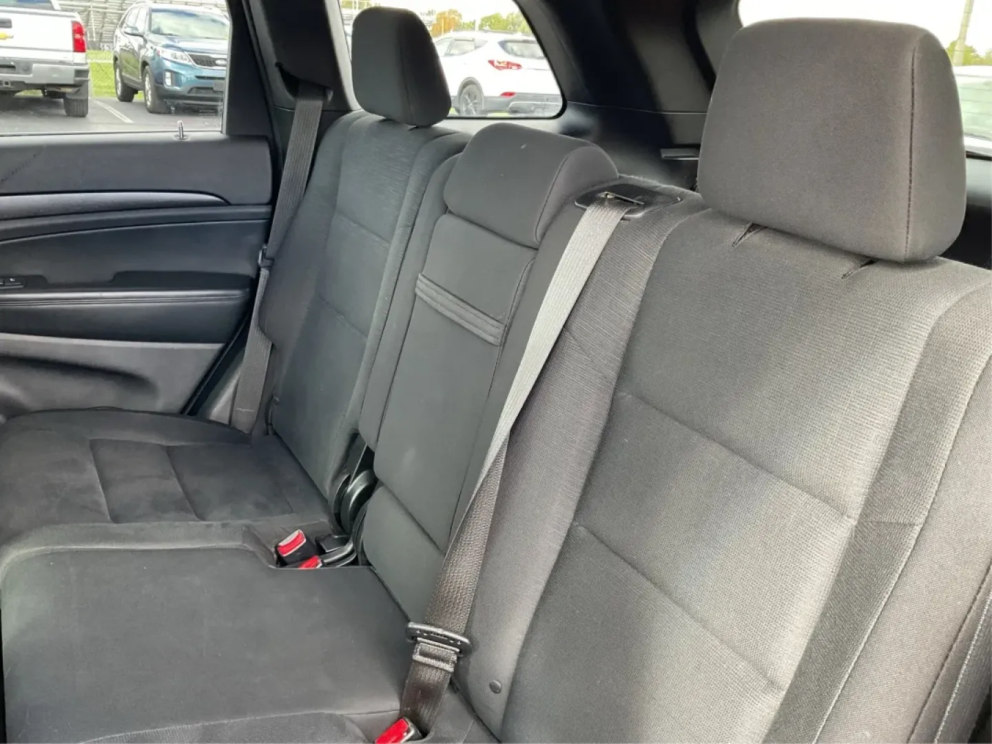 2017 Jeep Grand Cherokee Laredo 4x4 (1C4RJFAGXHC) with an Pentastar 3.6L V-6 DOHC engine, located at 8750 N County Rd 25A, Piqua, OH, 45356, (937) 908-9800, 40.164391, -84.232513 - **Adventure Awaits with This 2017 Jeep Grand Cherokee Laredo 4x4**<br /> <br /> Are you ready to elevate your lifestyle with a vehicle that embodies both adventure and everyday practicality? The 2017 Jeep Grand Cherokee Laredo 4x4 from Advantage Car and Credit in Piqua, OH, is perfect for those who - Photo#10