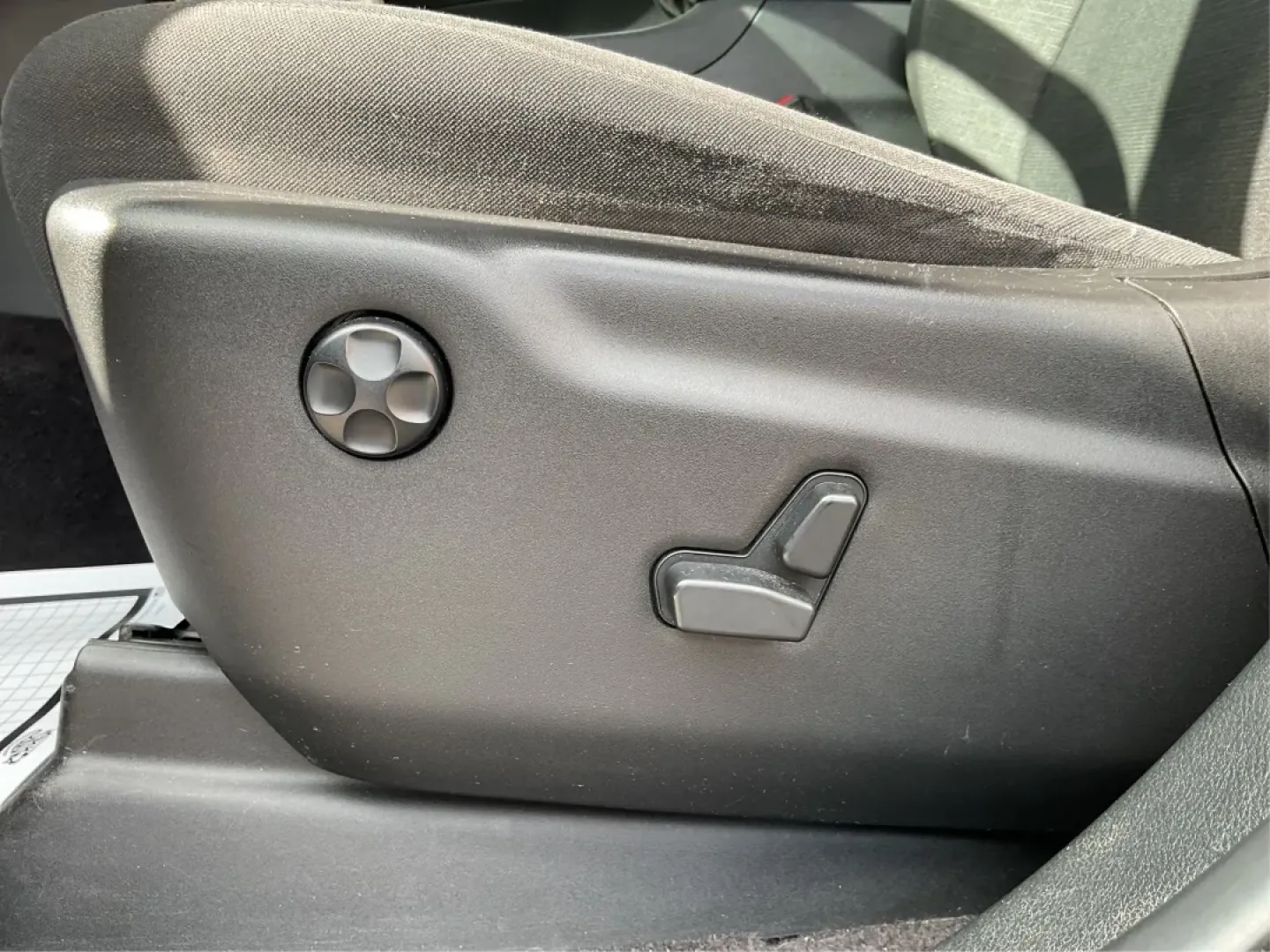 2017 Jeep Grand Cherokee Laredo 4x4 (1C4RJFAGXHC) with an Pentastar 3.6L V-6 DOHC engine, located at 8750 N County Rd 25A, Piqua, OH, 45356, (937) 908-9800, 40.164391, -84.232513 - **Adventure Awaits with This 2017 Jeep Grand Cherokee Laredo 4x4**<br /> <br /> Are you ready to elevate your lifestyle with a vehicle that embodies both adventure and everyday practicality? The 2017 Jeep Grand Cherokee Laredo 4x4 from Advantage Car and Credit in Piqua, OH, is perfect for those who - Photo#18