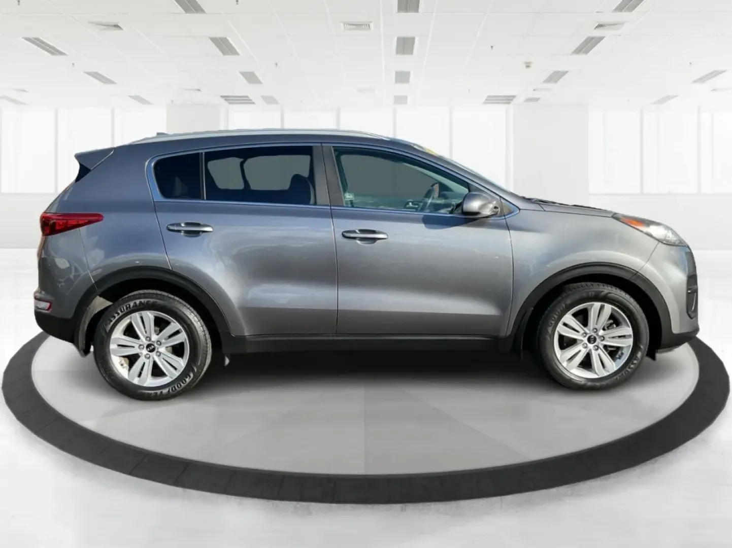 2017 Kia Sportage LX (KNDPM3AC5H7) with an Theta II 2.4L I-4 gasoline direct injection engine, located at 880 E. National Road, Vandalia, OH, 45377, (937) 908-9800, 39.891918, -84.183594 - **Discover Your Next Adventure with the 2017 Kia Sportage LX at Advantage Car and Credit - Vandalia!**<br /> <br /> Are you in the market for a reliable, stylish vehicle that suits your active lifestyle? Look no further than the 2017 Kia Sportage LX! This crossover SUV is not only great for weekend - Photo#1