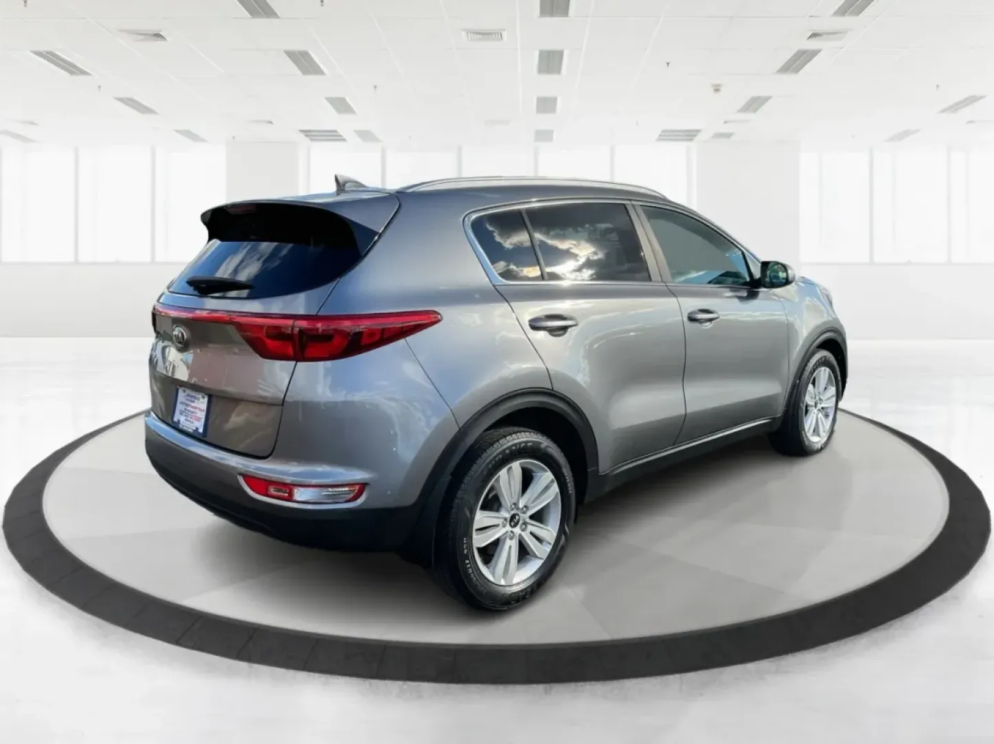 2017 Kia Sportage LX (KNDPM3AC5H7) with an Theta II 2.4L I-4 gasoline direct injection engine, located at 880 E. National Road, Vandalia, OH, 45377, (937) 908-9800, 39.891918, -84.183594 - **Discover Your Next Adventure with the 2017 Kia Sportage LX at Advantage Car and Credit - Vandalia!**<br /> <br /> Are you in the market for a reliable, stylish vehicle that suits your active lifestyle? Look no further than the 2017 Kia Sportage LX! This crossover SUV is not only great for weekend - Photo#2