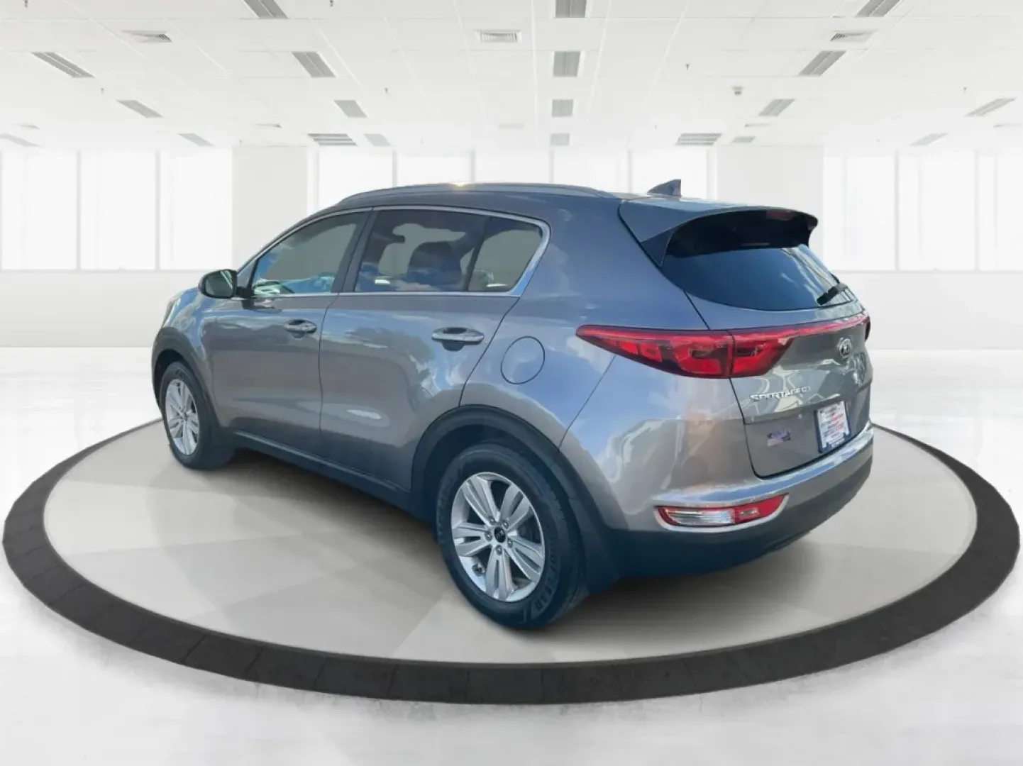 2017 Kia Sportage LX (KNDPM3AC5H7) with an Theta II 2.4L I-4 gasoline direct injection engine, located at 880 E. National Road, Vandalia, OH, 45377, (937) 908-9800, 39.891918, -84.183594 - **Discover Your Next Adventure with the 2017 Kia Sportage LX at Advantage Car and Credit - Vandalia!**<br /> <br /> Are you in the market for a reliable, stylish vehicle that suits your active lifestyle? Look no further than the 2017 Kia Sportage LX! This crossover SUV is not only great for weekend - Photo#4