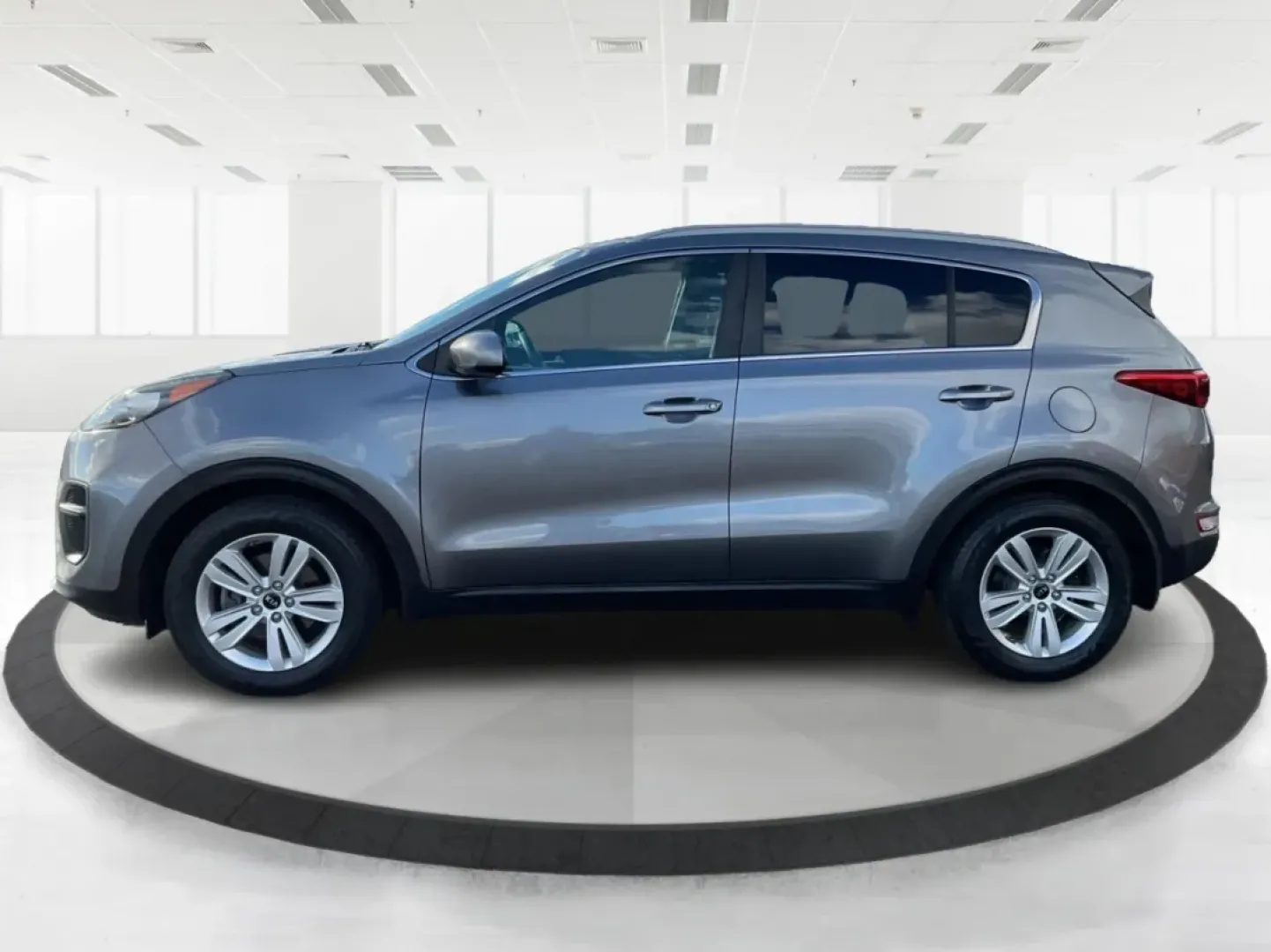 2017 Kia Sportage LX (KNDPM3AC5H7) with an Theta II 2.4L I-4 gasoline direct injection engine, located at 880 E. National Road, Vandalia, OH, 45377, (937) 908-9800, 39.891918, -84.183594 - **Discover Your Next Adventure with the 2017 Kia Sportage LX at Advantage Car and Credit - Vandalia!**<br /> <br /> Are you in the market for a reliable, stylish vehicle that suits your active lifestyle? Look no further than the 2017 Kia Sportage LX! This crossover SUV is not only great for weekend - Photo#5