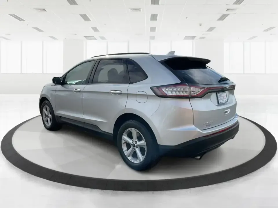 2016 Ford Edge SE (2FMPK4G9XGB) with an EcoBoost 2L I-4 gasoline direct injection engine, 6A transmission, located at 1230 East Main St, Xenia, OH, 45385, (937) 908-9800, 39.688026, -83.910172 - Rev up your lifestyle with the perfect blend of style, comfort, and utility that the 2016 Ford Edge SE offers! If you're looking for a reliable SUV that seamlessly fits into your busy life-whether it's taking the kids to school, embarking on family adventures, or handling your daily commute-this veh - Photo#4
