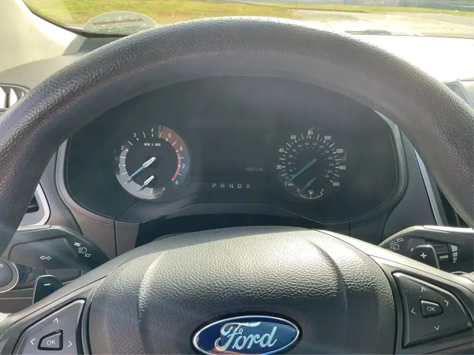 2016 Ford Edge SE (2FMPK4G9XGB) with an EcoBoost 2L I-4 gasoline direct injection engine, 6A transmission, located at 1230 East Main St, Xenia, OH, 45385, (937) 908-9800, 39.688026, -83.910172 - Rev up your lifestyle with the perfect blend of style, comfort, and utility that the 2016 Ford Edge SE offers! If you're looking for a reliable SUV that seamlessly fits into your busy life-whether it's taking the kids to school, embarking on family adventures, or handling your daily commute-this veh - Photo#15