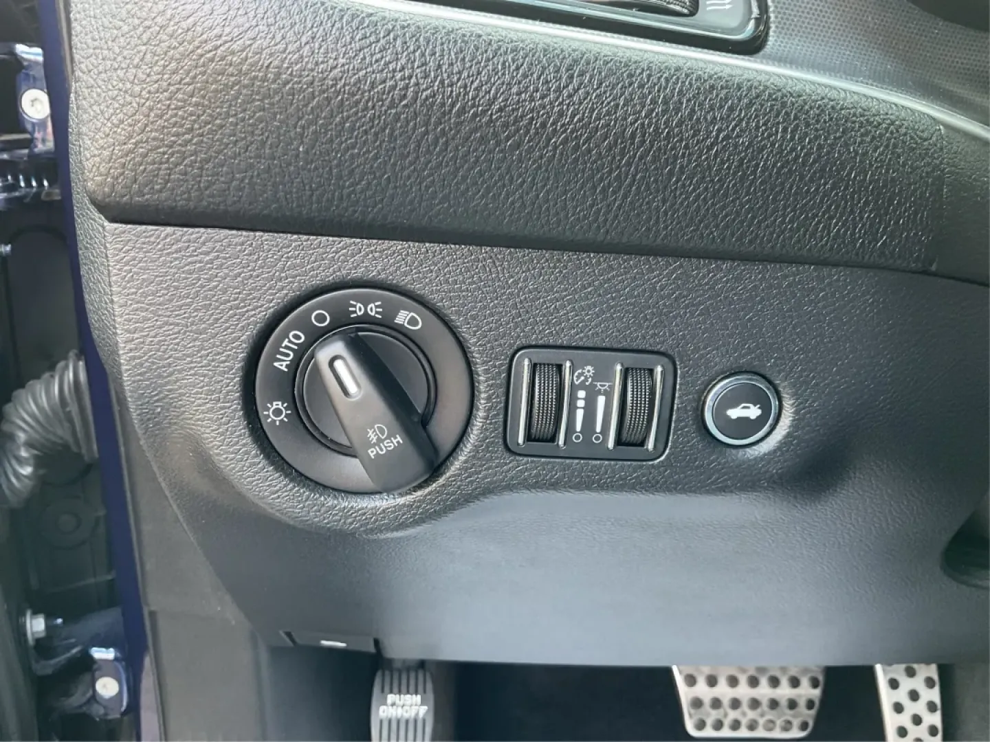 2015 Dodge Challenger SXT Plus (2C3CDZBG5FH) with an 3.6L V-6 DOHC engine, located at 1951 S Dayton Lakeview Rd., New Carlisle, OH, 45344, (937) 908-9800, 39.890999, -84.050255 - Unleash your inner muscle car enthusiast with this striking 2015 Dodge Challenger SXT Plus, available now at Advantage Car and Credit in New Carlisle, OH! With its powerful yet efficient 3.6L V-6 DOHC engine, this coupe is perfect for weekend adventures, cruising down scenic routes, or standing out - Photo#17