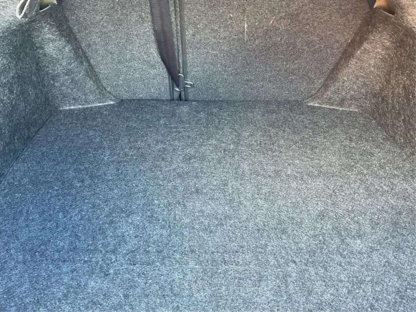 2015 Nissan Altima 2.5 SV (1N4AL3AP8FC) with an 2.5L I-4 DOHC engine, located at 401 Woodman Dr, Riverside, OH, 45431, (937) 908-9800, 39.760899, -84.123421 - **Elevate Your Everyday Life with the 2015 Nissan Altima 2.5 SV from Advantage Car and Credit - Riverside!**<br /> <br /> If you're searching for a vehicle that seamlessly blends comfort, style, and practicality, look no further than this stunning 2015 Nissan Altima 2.5 SV. Perfect for budget-consci - Photo#12