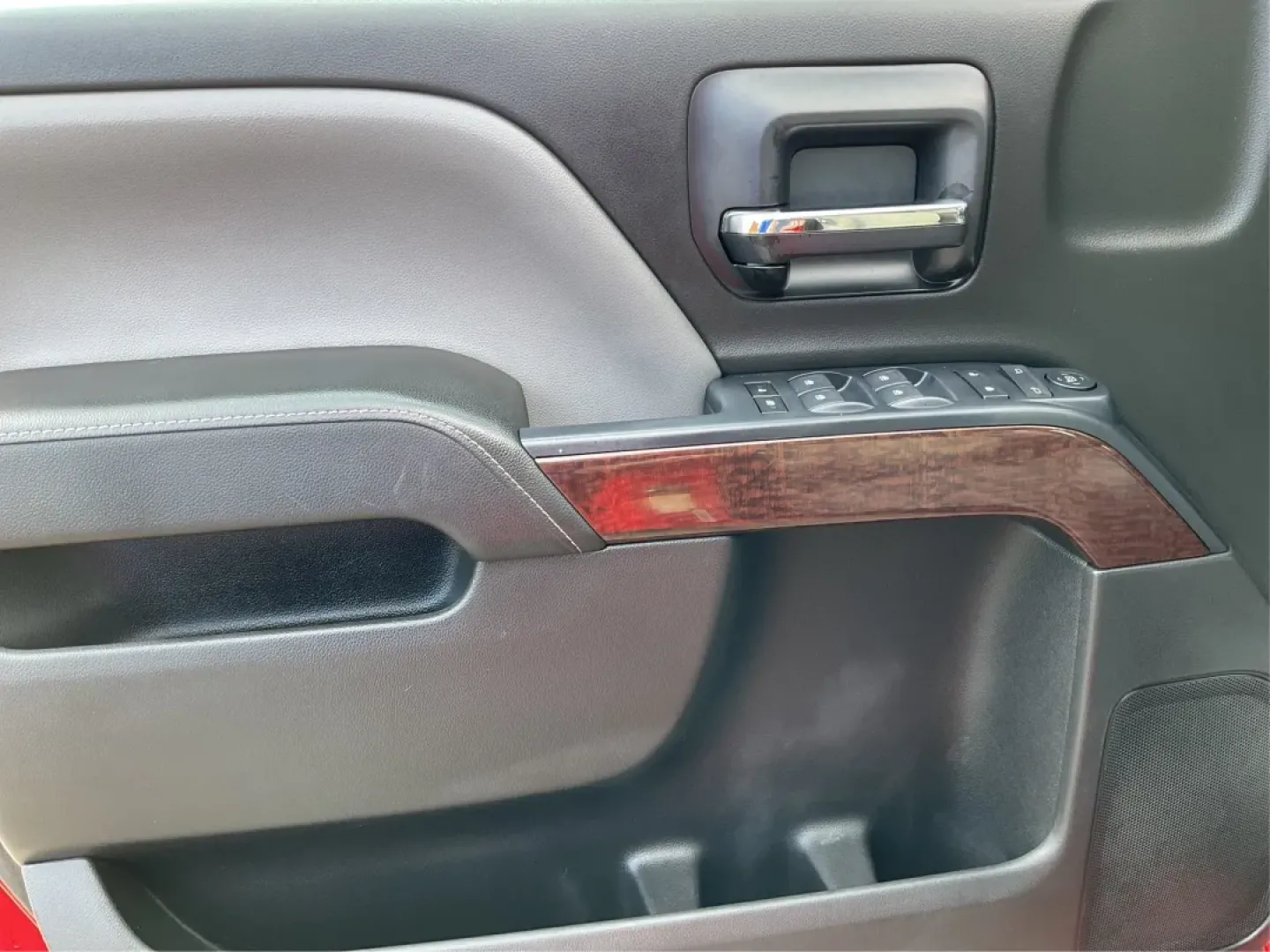 2014 GMC Sierra 1500 SLE (1GTR1UECXEZ) with an Other engine, located at 1099 N County Rd 25A , Troy, OH, 45373, (937) 908-9800, 40.057079, -84.212883 - **Unleash Adventure with the 2014 GMC Sierra 1500 at Advantage Car and Credit - Troy, OH!**<br /> <br /> Are you ready to elevate your everyday adventures? Whether you're a busy professional seeking a reliable commuter, a growing family in need of ample space, or an outdoor enthusiast looking for a - Photo#18