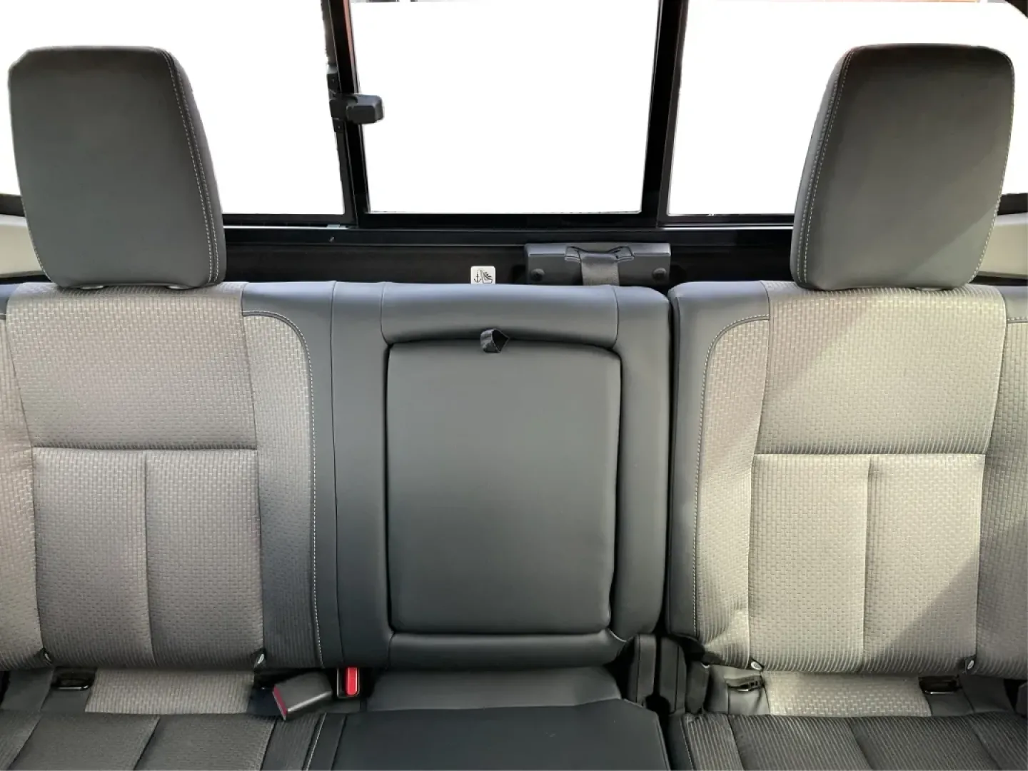 2021 Nissan TITAN Crew Cab S 4x4 (1N6AA1EC4MN) with an Endurance 5.6L V-8 gasoline direct injection engine, located at 8750 N County Rd 25A, Piqua, OH, 45356, (937) 908-9800, 40.164391, -84.232513 - Discover ultimate versatility and rugged capability with this 2021 Nissan TITAN Crew Cab S 4x4, now available at Advantage Car and Credit in Piqua, OH. Whether you're navigating the bustling streets of Piqua or heading out for weekend adventures, this truck is designed to adapt to your lifestyle. Pe - Photo#13