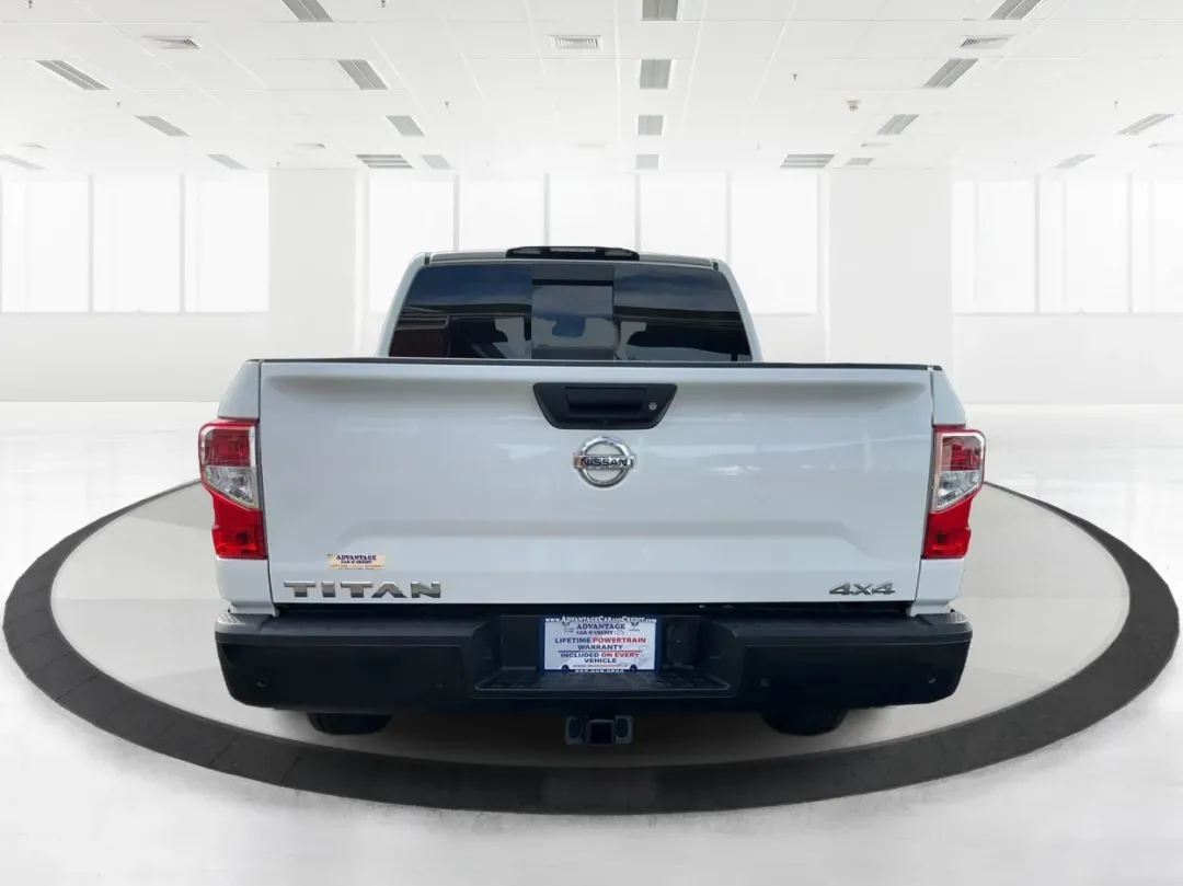 2021 Nissan TITAN Crew Cab S 4x4 (1N6AA1EC4MN) with an Endurance 5.6L V-8 gasoline direct injection engine, located at 1099 N County Rd 25A , Troy, OH, 45373, (937) 908-9800, 40.057079, -84.212883 - 2021 Nissan TITAN Crew Cab S 4x4 - Photo#3