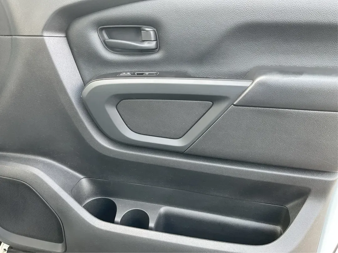 2021 Nissan TITAN Crew Cab S 4x4 (1N6AA1EC4MN) with an Endurance 5.6L V-8 gasoline direct injection engine, located at 1099 N County Rd 25A , Troy, OH, 45373, (937) 908-9800, 40.057079, -84.212883 - 2021 Nissan TITAN Crew Cab S 4x4 - Photo#18