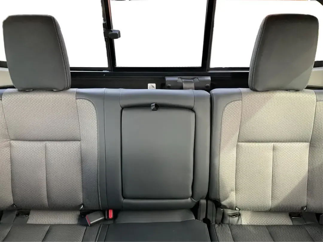 2021 Nissan TITAN Crew Cab S 4x4 (1N6AA1EC4MN) with an Endurance 5.6L V-8 gasoline direct injection engine, 9A transmission, located at 4508 South Dixie Dr, Moraine, OH, 45439, (937) 908-9800, 39.689976, -84.218452 - Discover ultimate versatility and rugged capability with this 2021 Nissan TITAN Crew Cab S 4x4, now available at Advantage Car and Credit in Piqua, OH. Whether you're navigating the bustling streets of Piqua or heading out for weekend adventures, this truck is designed to adapt to your lifestyle. Pe - Photo#13