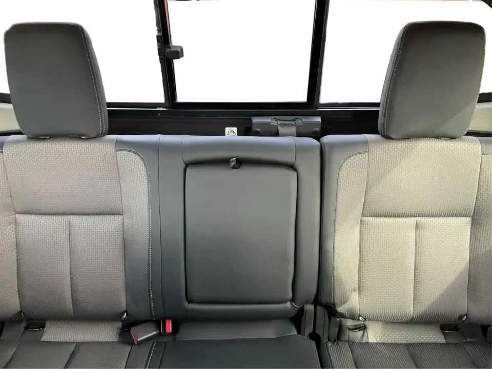 2021 Nissan TITAN Crew Cab S 4x4 (1N6AA1EC4MN) with an Endurance 5.6L V-8 gasoline direct injection engine, 9A transmission, located at 1099 N County Rd 25A , Troy, OH, 45373, (937) 908-9800, 40.057079, -84.212883 - Discover ultimate versatility and rugged capability with this 2021 Nissan TITAN Crew Cab S 4x4, now available at Advantage Car and Credit in Piqua, OH. Whether you're navigating the bustling streets of Piqua or heading out for weekend adventures, this truck is designed to adapt to your lifestyle. Pe - Photo#13