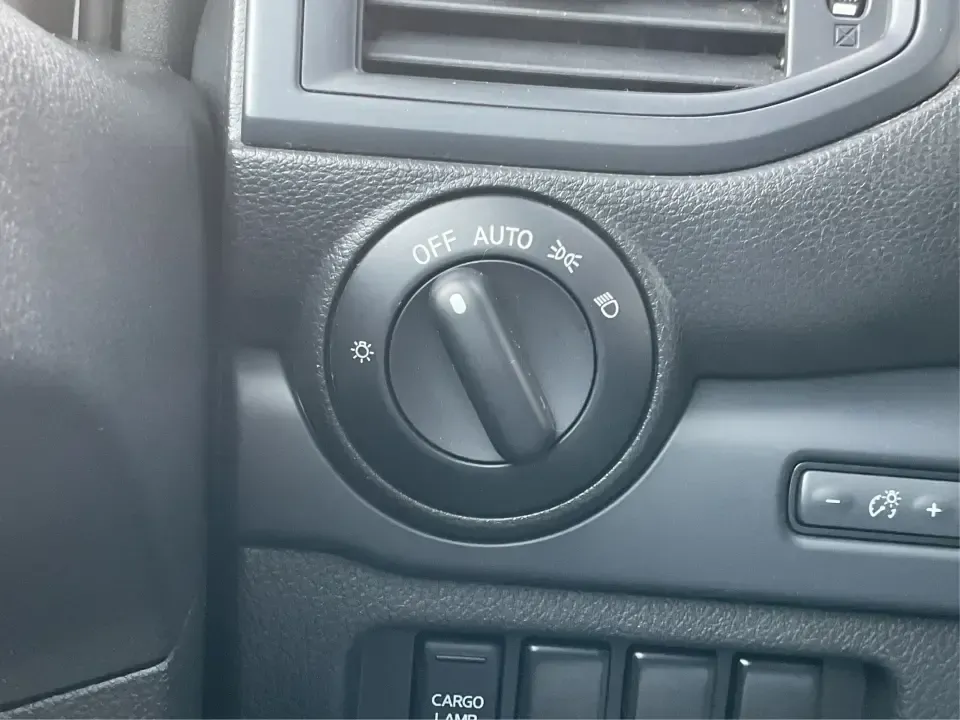 2021 Nissan TITAN Crew Cab S 4x4 (1N6AA1EC4MN) with an Endurance 5.6L V-8 gasoline direct injection engine, 9A transmission, located at 1099 N County Rd 25A , Troy, OH, 45373, (937) 908-9800, 40.057079, -84.212883 - Discover ultimate versatility and rugged capability with this 2021 Nissan TITAN Crew Cab S 4x4, now available at Advantage Car and Credit in Piqua, OH. Whether you're navigating the bustling streets of Piqua or heading out for weekend adventures, this truck is designed to adapt to your lifestyle. Pe - Photo#16