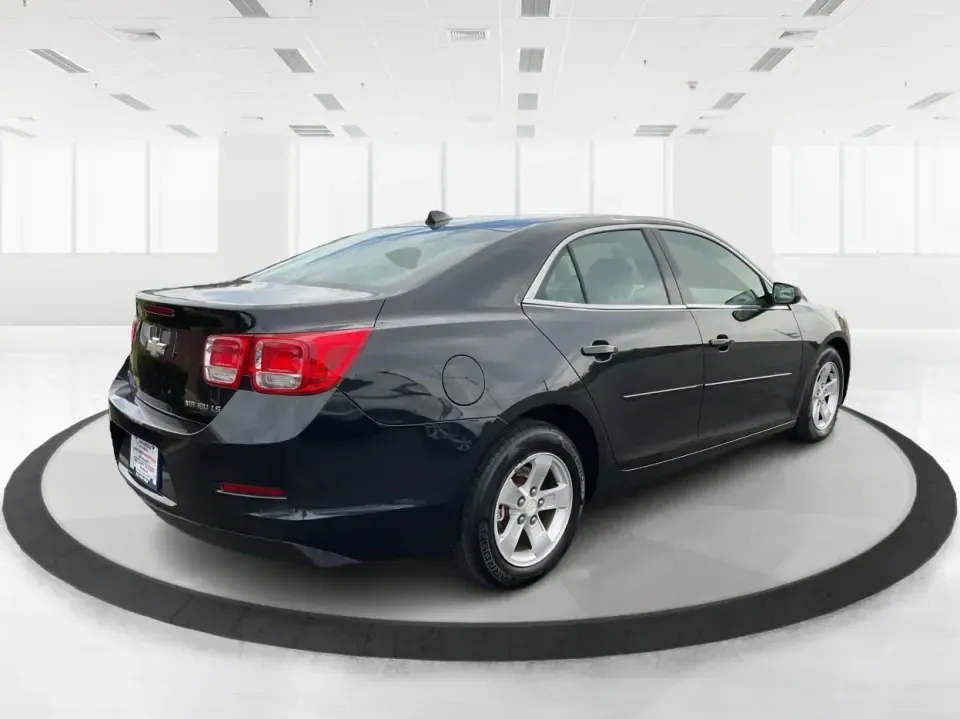 2014 Chevrolet Malibu 1LS (1G11B5SLXEF) with an ECOTEC 2.5L I-4 gasoline direct injection engine, 6-Speed Automatic transmission, located at 8750 N County Rd 25A, Piqua, OH, 45356, (937) 908-9800, 40.164391, -84.232513 - **Discover Your Next Adventure with the 2014 Chevrolet Malibu at Advantage Car and Credit - Vandalia!**<br /> <br /> Are you on the lookout for a reliable, stylish vehicle that fits seamlessly into your busy lifestyle? Look no further! The 2014 Chevrolet Malibu 1LS is your perfect companion for dail - Photo#2