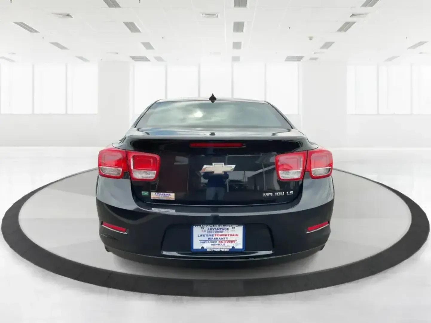 2014 Chevrolet Malibu 1LS (1G11B5SLXEF) with an ECOTEC 2.5L I-4 gasoline direct injection engine, 6-Speed Automatic transmission, located at 4508 South Dixie Dr, Moraine, OH, 45439, (937) 908-9800, 39.689976, -84.218452 - **Discover Your Next Adventure with the 2014 Chevrolet Malibu at Advantage Car and Credit - Vandalia!**<br /> <br /> Are you on the lookout for a reliable, stylish vehicle that fits seamlessly into your busy lifestyle? Look no further! The 2014 Chevrolet Malibu 1LS is your perfect companion for dail - Photo#3