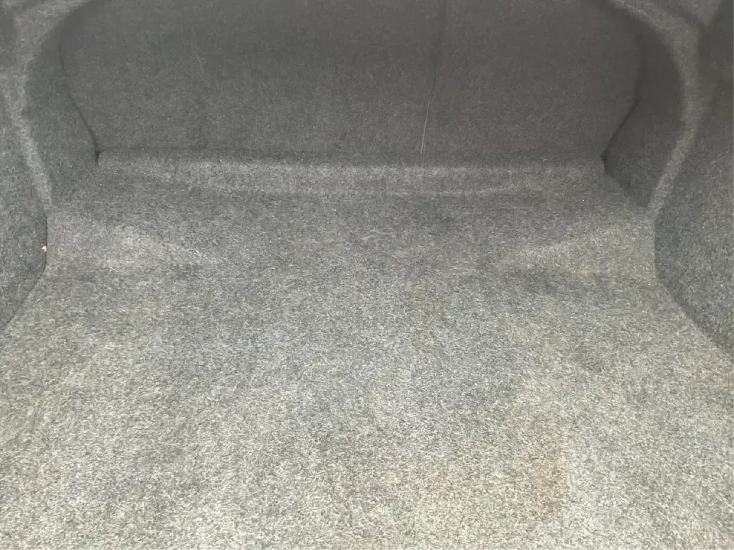 2014 Chevrolet Malibu 1LS (1G11B5SLXEF) with an ECOTEC 2.5L I-4 gasoline direct injection engine, 6-Speed Automatic transmission, located at 4508 South Dixie Dr, Moraine, OH, 45439, (937) 908-9800, 39.689976, -84.218452 - **Discover Your Next Adventure with the 2014 Chevrolet Malibu at Advantage Car and Credit - Vandalia!**<br /> <br /> Are you on the lookout for a reliable, stylish vehicle that fits seamlessly into your busy lifestyle? Look no further! The 2014 Chevrolet Malibu 1LS is your perfect companion for dail - Photo#12