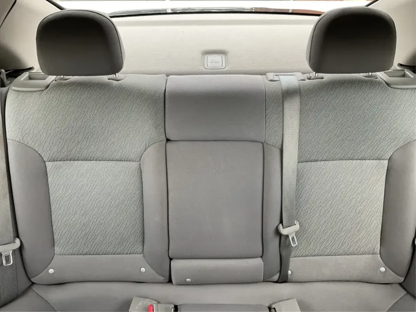 2014 Chevrolet Malibu 1LS (1G11B5SLXEF) with an ECOTEC 2.5L I-4 gasoline direct injection engine, 6-Speed Automatic transmission, located at 4508 South Dixie Dr, Moraine, OH, 45439, (937) 908-9800, 39.689976, -84.218452 - **Discover Your Next Adventure with the 2014 Chevrolet Malibu at Advantage Car and Credit - Vandalia!**<br /> <br /> Are you on the lookout for a reliable, stylish vehicle that fits seamlessly into your busy lifestyle? Look no further! The 2014 Chevrolet Malibu 1LS is your perfect companion for dail - Photo#14