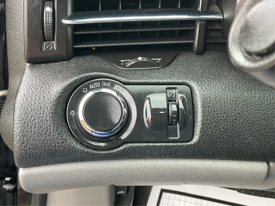 2014 Chevrolet Malibu 1LS (1G11B5SLXEF) with an ECOTEC 2.5L I-4 gasoline direct injection engine, 6-Speed Automatic transmission, located at 8750 N County Rd 25A, Piqua, OH, 45356, (937) 908-9800, 40.164391, -84.232513 - **Discover Your Next Adventure with the 2014 Chevrolet Malibu at Advantage Car and Credit - Vandalia!**<br /> <br /> Are you on the lookout for a reliable, stylish vehicle that fits seamlessly into your busy lifestyle? Look no further! The 2014 Chevrolet Malibu 1LS is your perfect companion for dail - Photo#17