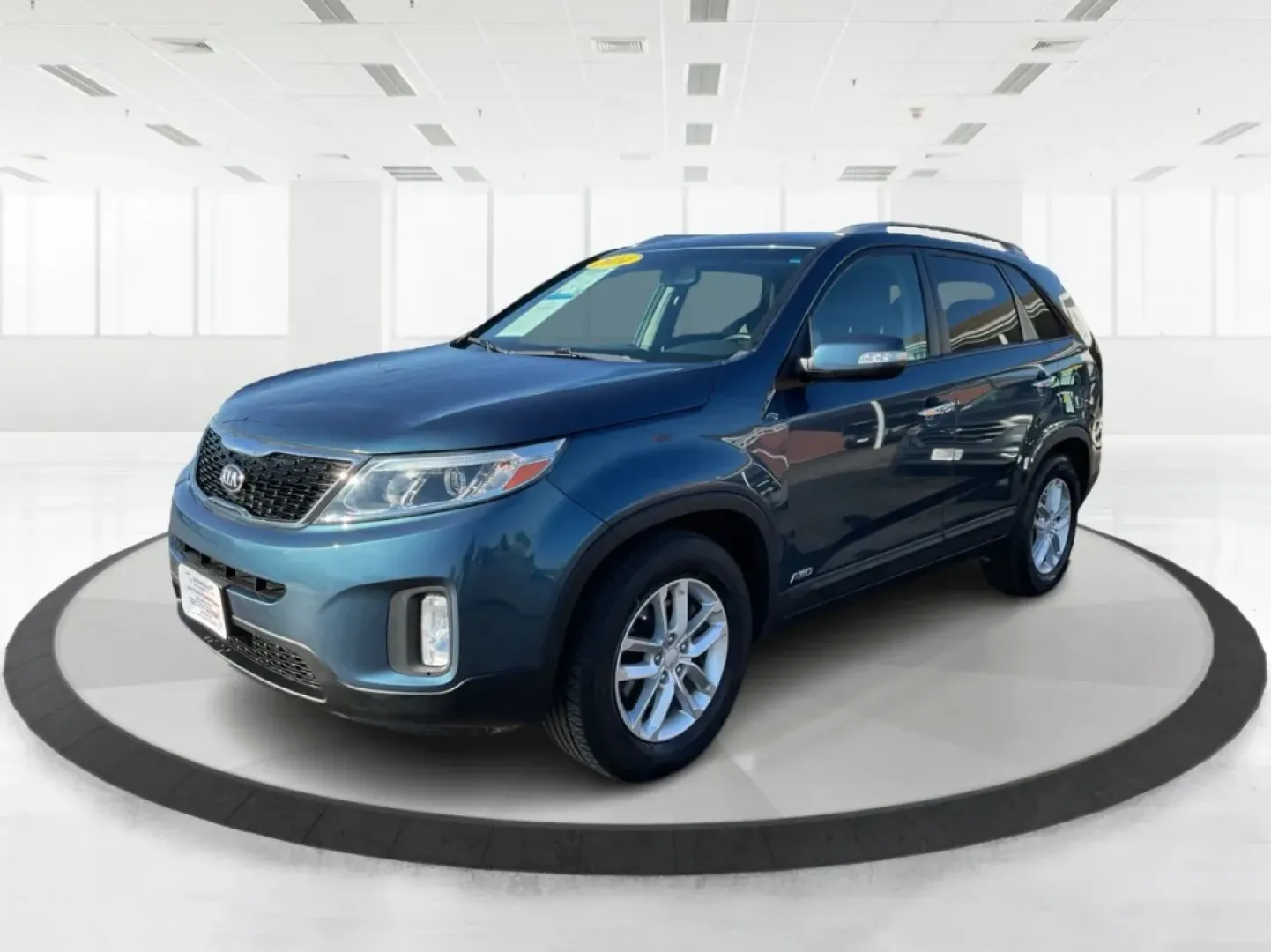 2014 Kia Sorento LX (5XYKTDA61EG) with an 2.4L I-4 gasoline direct injection engine, located at 880 E. National Road, Vandalia, OH, 45377, (937) 908-9800, 39.891918, -84.183594 - **Adventure Awaits with the 2014 Kia Sorento LX Perfect for Families and Road Warriors Alike!**<br /> <br /> At Advantage Car and Credit - Vandalia, we understand that your vehicle is more than just a mode of transportation; it's an essential part of your lifestyle. If you're looking for a versatil - Photo#8