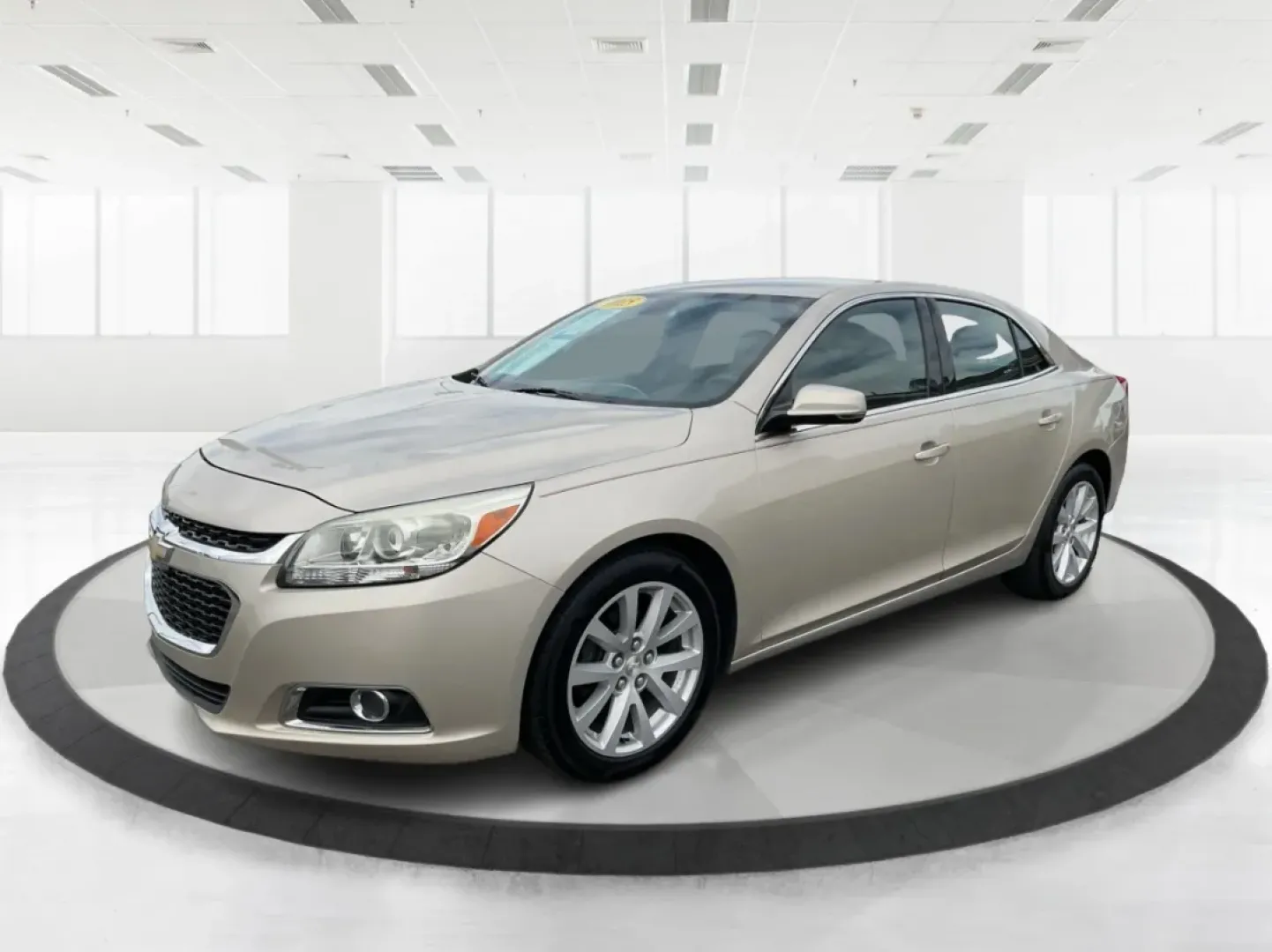 2015 Chevrolet Malibu 2LT (1G11D5SL3FF) with an ECOTEC 2.5L I-4 gasoline direct injection engine, located at 4508 South Dixie Dr, Moraine, OH, 45439, (937) 908-9800, 39.689976, -84.218452 - Experience the joy of driving with the 2015 Chevrolet Malibu 2LT, the perfect sedan for busy professionals, growing families, and anyone seeking a reliable ride for their daily adventures. Whether you're commuting to work, shuttling kids to school, or embarking on weekend trips, this sleek sedan, wi - Photo#8