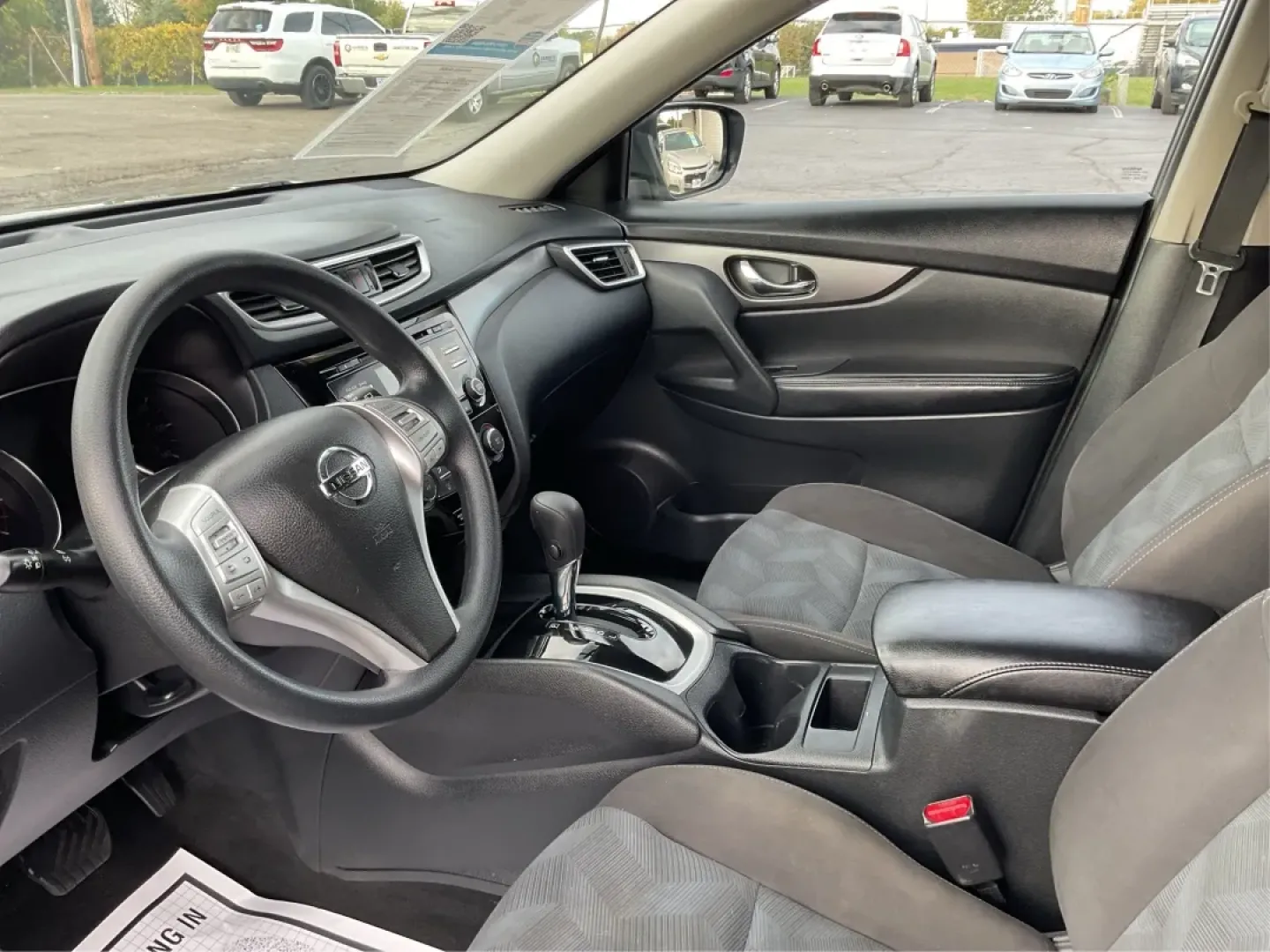 2016 Nissan Rogue S (KNMAT2MV7GP) with an 2.5L I-4 DOHC engine, located at 8750 N County Rd 25A, Piqua, OH, 45356, (937) 908-9800, 40.164391, -84.232513 - **Explore New Horizons with the 2016 Nissan Rogue: Your Ideal Adventure Companion!**<br /> <br /> Are you ready to elevate your driving experience and embark on new adventures? Look no further than this stunning 2016 Nissan Rogue, perfect for family outings, weekend getaways, or those long commutes - Photo#9