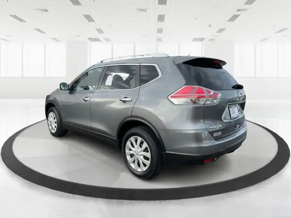 2016 Nissan Rogue S (KNMAT2MV7GP) with an 2.5L I-4 DOHC engine, CVT transmission, located at 1184 Kauffman Ave, Fairborn, OH, 45324, (937) 908-9800, 39.807072, -84.030914 - **Explore New Horizons with the 2016 Nissan Rogue: Your Ideal Adventure Companion!**<br /> <br /> Are you ready to elevate your driving experience and embark on new adventures? Look no further than this stunning 2016 Nissan Rogue, perfect for family outings, weekend getaways, or those long commutes - Photo#4