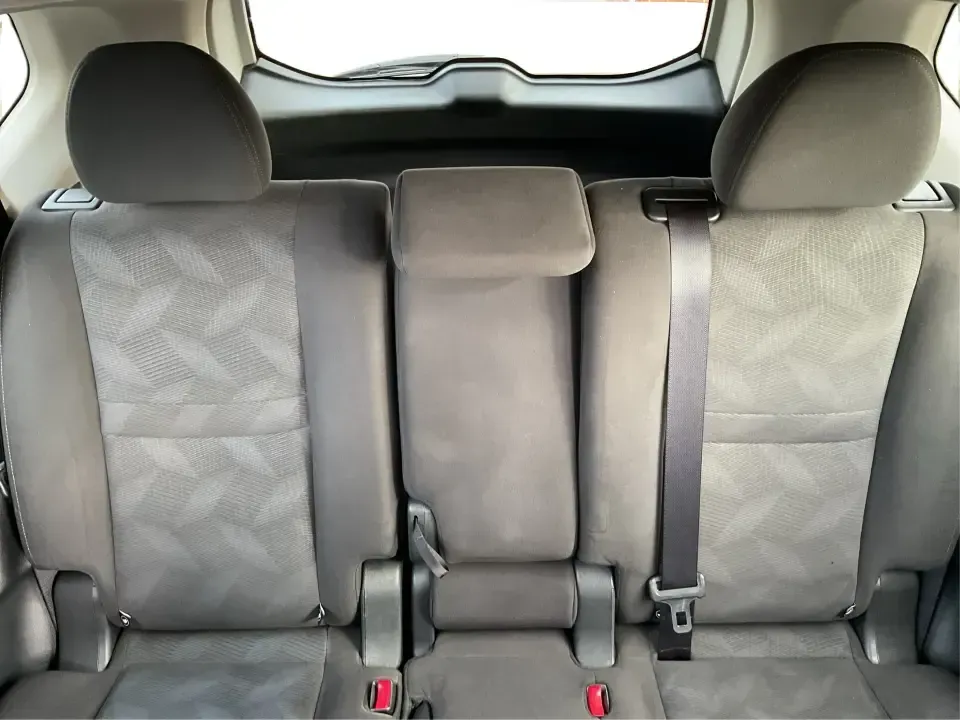 2016 Nissan Rogue S (KNMAT2MV7GP) with an 2.5L I-4 DOHC engine, CVT transmission, located at 1184 Kauffman Ave, Fairborn, OH, 45324, (937) 908-9800, 39.807072, -84.030914 - **Explore New Horizons with the 2016 Nissan Rogue: Your Ideal Adventure Companion!**<br /> <br /> Are you ready to elevate your driving experience and embark on new adventures? Look no further than this stunning 2016 Nissan Rogue, perfect for family outings, weekend getaways, or those long commutes - Photo#14