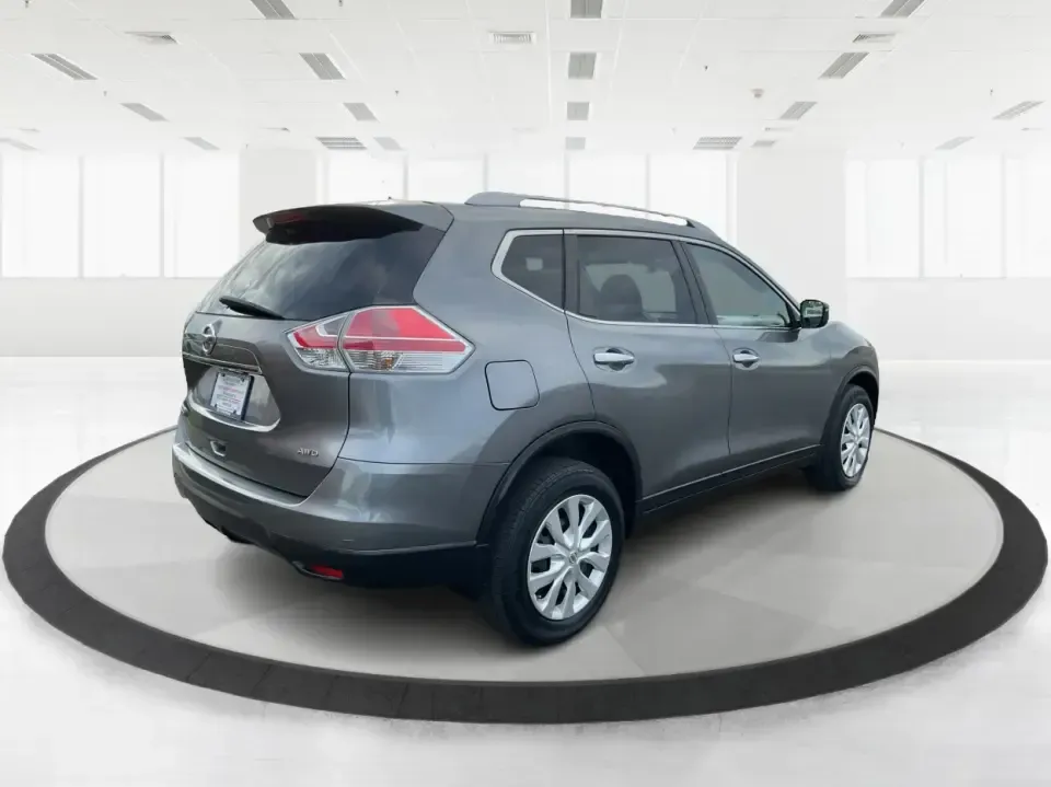 2016 Nissan Rogue S (KNMAT2MV7GP) with an 2.5L I-4 DOHC engine, CVT transmission, located at 880 E. National Road, Vandalia, OH, 45377, (937) 908-9800, 39.891918, -84.183594 - **Explore New Horizons with the 2016 Nissan Rogue: Your Ideal Adventure Companion!**<br /> <br /> Are you ready to elevate your driving experience and embark on new adventures? Look no further than this stunning 2016 Nissan Rogue, perfect for family outings, weekend getaways, or those long commutes - Photo#2