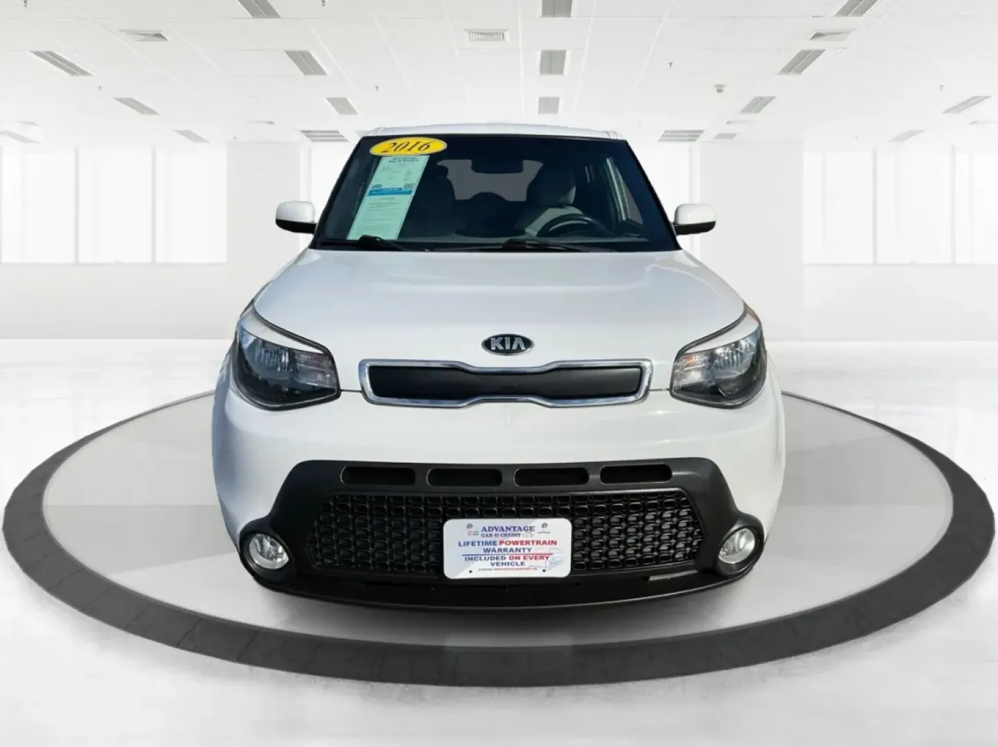 2015 Kia Soul Base (KNDJN2A25F7) with an Other engine, located at 1951 S Dayton Lakeview Rd., New Carlisle, OH, 45344, (937) 908-9800, 39.890999, -84.050255 - Experience the perfect blend of comfort, versatility, and style with the 2015 Kia Soul, available now at Advantage Car and Credit in New Carlisle, OH. Whether you're a busy professional navigating long commutes or a growing family seeking a spacious and safe ride, this vehicle is designed to elevate - Photo#5