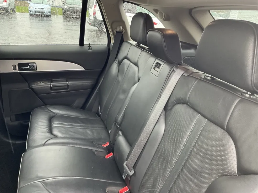 2013 Lincoln MKX Base (2LMDJ8JK8DB) with an Other engine, located at 1951 S Dayton Lakeview Rd., New Carlisle, OH, 45344, (937) 908-9800, 39.890999, -84.050255 - **Drive in Style and Comfort: 2013 Lincoln MKX at Advantage Car and Credit!**<br /> <br /> Are you ready to elevate your daily commute or weekend adventures? The 2013 Lincoln MKX is the perfect vehicle for those seeking luxury, reliability, and versatility. Whether you're a growing family looking fo - Photo#10