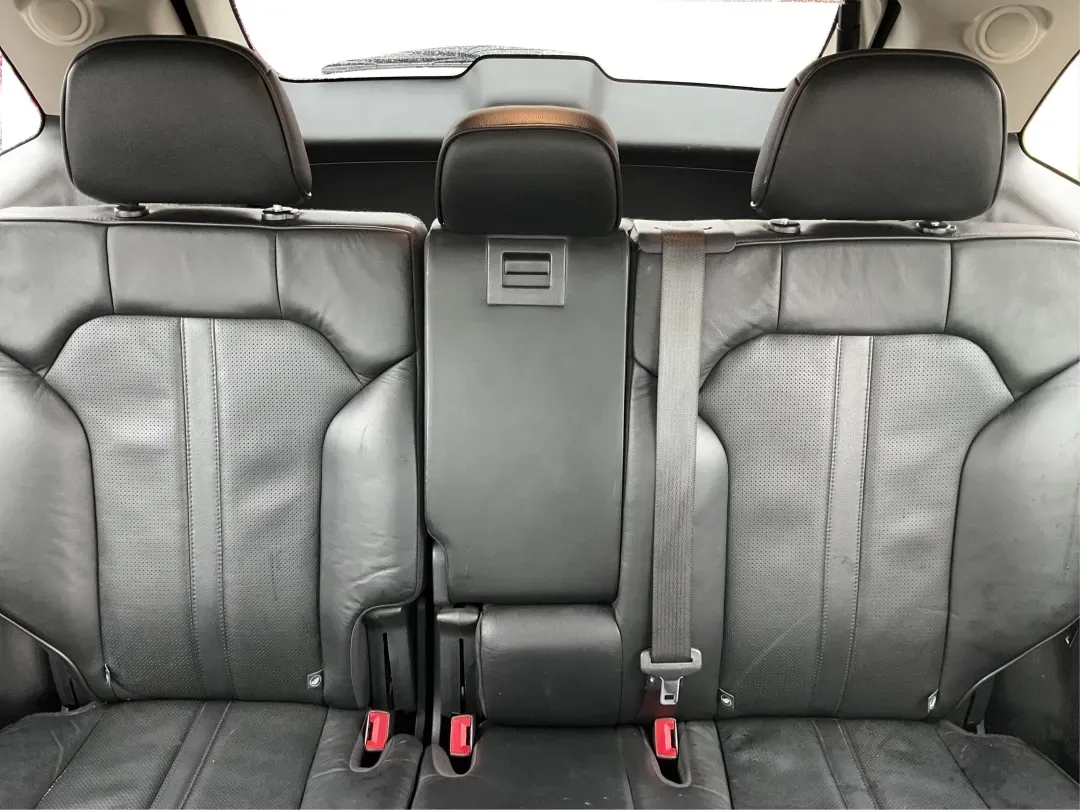 2013 Lincoln MKX Base (2LMDJ8JK8DB) with an Other engine, located at 1951 S Dayton Lakeview Rd., New Carlisle, OH, 45344, (937) 908-9800, 39.890999, -84.050255 - **Drive in Style and Comfort: 2013 Lincoln MKX at Advantage Car and Credit!**<br /> <br /> Are you ready to elevate your daily commute or weekend adventures? The 2013 Lincoln MKX is the perfect vehicle for those seeking luxury, reliability, and versatility. Whether you're a growing family looking fo - Photo#14