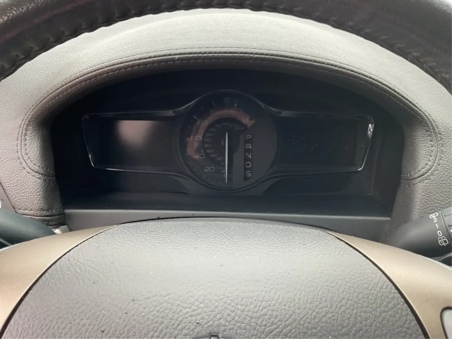 2013 Lincoln MKX Base (2LMDJ8JK8DB) with an Other engine, located at 1951 S Dayton Lakeview Rd., New Carlisle, OH, 45344, (937) 908-9800, 39.890999, -84.050255 - **Drive in Style and Comfort: 2013 Lincoln MKX at Advantage Car and Credit!**<br /> <br /> Are you ready to elevate your daily commute or weekend adventures? The 2013 Lincoln MKX is the perfect vehicle for those seeking luxury, reliability, and versatility. Whether you're a growing family looking fo - Photo#15