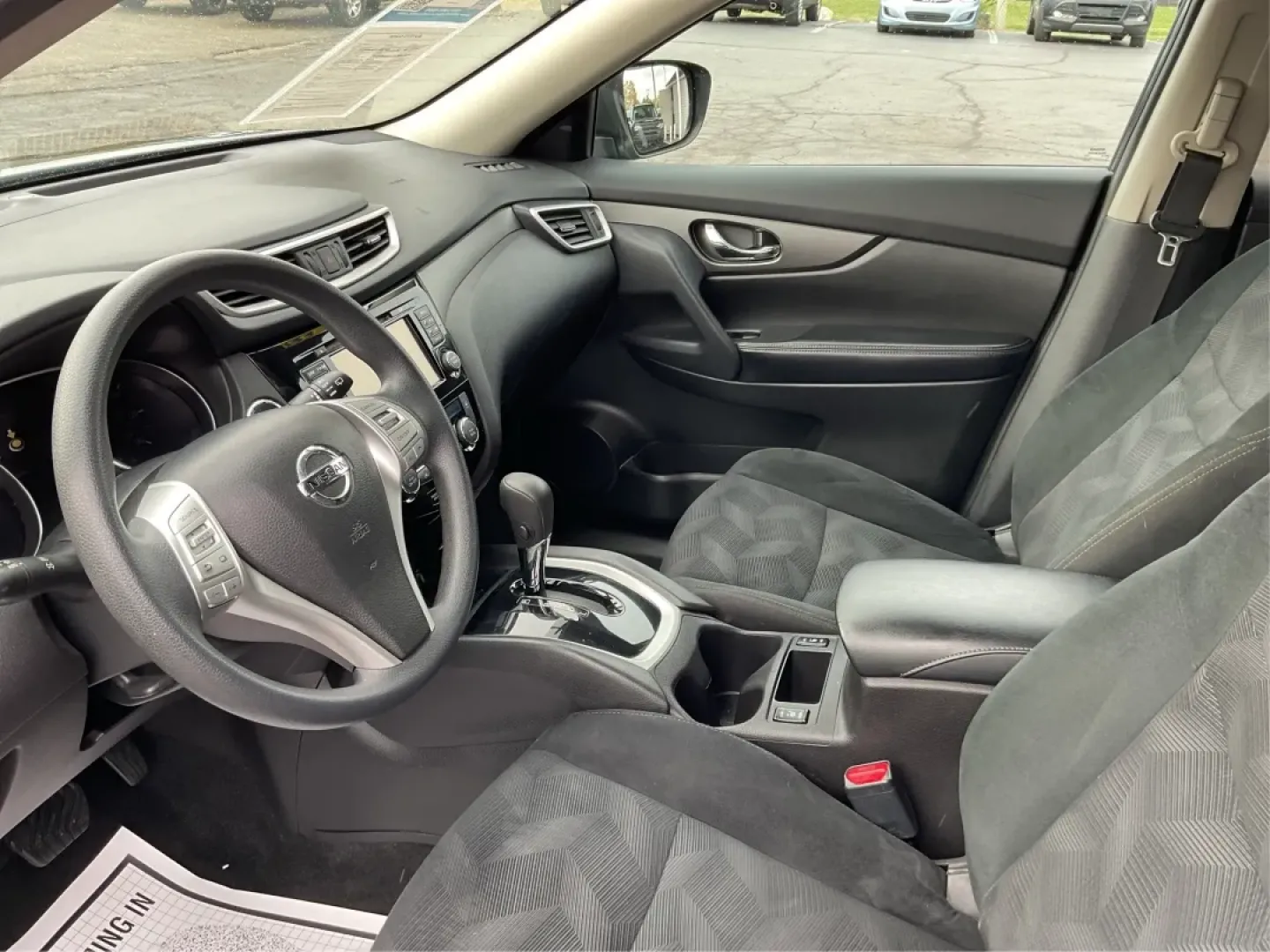 2015 Nissan Rogue SV (5N1AT2MV3FC) with an 2.5L I-4 DOHC engine, located at 1951 S Dayton Lakeview Rd., New Carlisle, OH, 45344, (937) 908-9800, 39.890999, -84.050255 - Are you in search of the perfect vehicle to elevate your family outings or weekend adventures? Look no further than this stunning 2015 Nissan Rogue SV, available now at Advantage Car and Credit in New Carlisle, OH. This versatile SUV is not just a means of transportation; it's a lifestyle companion - Photo#8