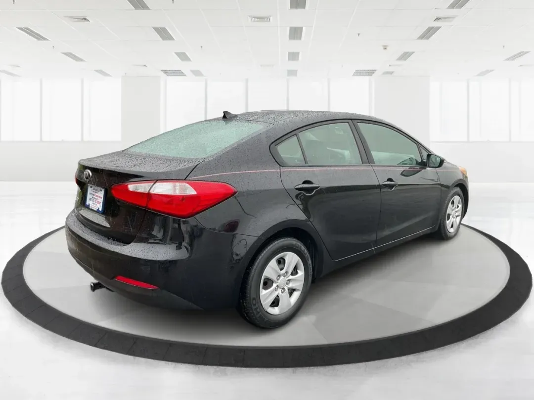 2016 Kia Forte LX (KNAFK4A68G5) with an 1.8L I-4 DOHC engine, located at 1184 Kauffman Ave, Fairborn, OH, 45324, (937) 908-9800, 39.807072, -84.030914 - **Discover Your Perfect Commuter Companion: 2016 Kia Forte LX at Advantage Car and Credit - Fairborn**<br /> <br /> Are you tired of the daily grind on public transportation or cramped rides with friends? Elevate your commuting experience with this stunning 2016 Kia Forte LX, designed to make every - Photo#2