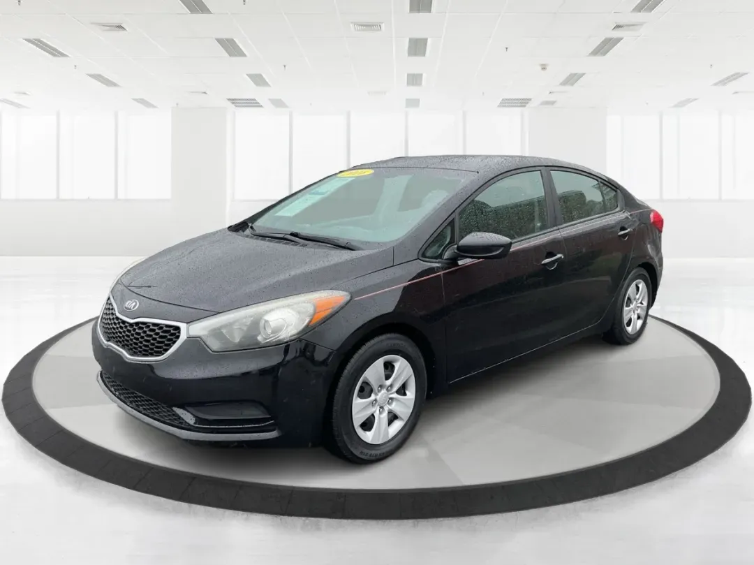 2016 Kia Forte LX (KNAFK4A68G5) with an 1.8L I-4 DOHC engine, located at 1184 Kauffman Ave, Fairborn, OH, 45324, (937) 908-9800, 39.807072, -84.030914 - **Discover Your Perfect Commuter Companion: 2016 Kia Forte LX at Advantage Car and Credit - Fairborn**<br /> <br /> Are you tired of the daily grind on public transportation or cramped rides with friends? Elevate your commuting experience with this stunning 2016 Kia Forte LX, designed to make every - Photo#8