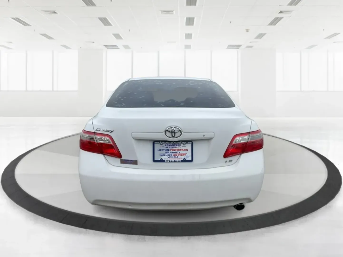 2008 Toyota Camry LE | SE | XLE (4T4BE46K18R) with an 2.4L I-4 DOHC engine, located at 401 Woodman Dr, Riverside, OH, 45431, (937) 908-9800, 39.760899, -84.123421 - Are you on the hunt for a reliable sedan that blends comfort and style with unbeatable affordability? Look no further! The 2008 Toyota Camry LE, available at Advantage Car and Credit in Riverside, OH, is the perfect vehicle for anyone seeking a dependable ride for daily commutes or family outings. W - Photo#3