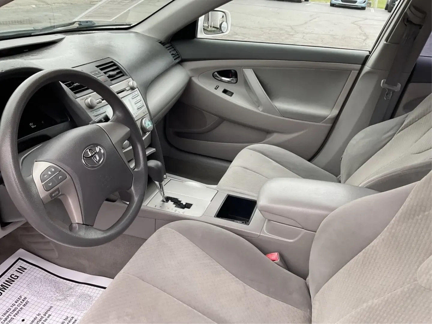2008 Toyota Camry LE | SE | XLE (4T4BE46K18R) with an 2.4L I-4 DOHC engine, located at 401 Woodman Dr, Riverside, OH, 45431, (937) 908-9800, 39.760899, -84.123421 - Are you on the hunt for a reliable sedan that blends comfort and style with unbeatable affordability? Look no further! The 2008 Toyota Camry LE, available at Advantage Car and Credit in Riverside, OH, is the perfect vehicle for anyone seeking a dependable ride for daily commutes or family outings. W - Photo#9