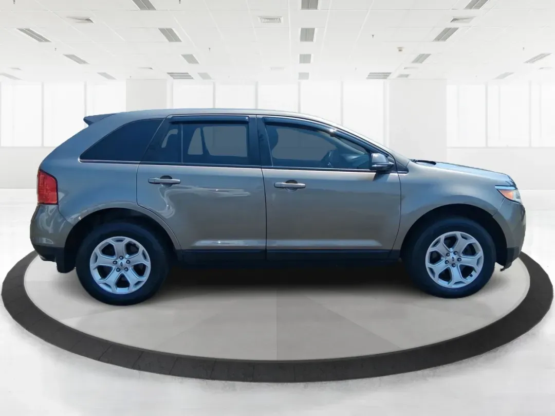 2014 Ford Edge SEL (2FMDK4JCXEB) with an 3.5L V-6 DOHC engine, located at 401 Woodman Dr, Riverside, OH, 45431, (937) 908-9800, 39.760899, -84.123421 - Are you searching for the perfect vehicle to elevate your family adventures or enhance your daily commute? Look no further! The 2014 Ford Edge SEL is designed to fit every aspect of your lifestyle, whether you're navigating busy city streets, embarking on weekend getaways, or simply running errands - Photo#1