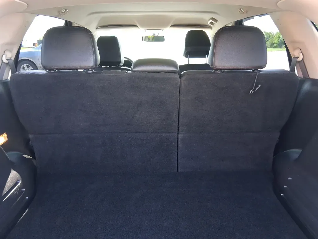 2014 Ford Edge SEL (2FMDK4JCXEB) with an 3.5L V-6 DOHC engine, located at 401 Woodman Dr, Riverside, OH, 45431, (937) 908-9800, 39.760899, -84.123421 - Are you searching for the perfect vehicle to elevate your family adventures or enhance your daily commute? Look no further! The 2014 Ford Edge SEL is designed to fit every aspect of your lifestyle, whether you're navigating busy city streets, embarking on weekend getaways, or simply running errands - Photo#12