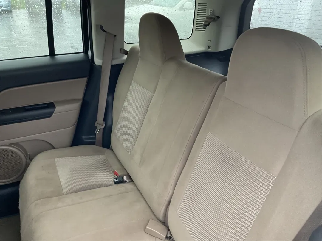 2016 Jeep Patriot Sport (1C4NJRBB5GD) with an 2.4L I-4 DOHC engine, Automatic transmission, located at 1230 East Main St, Xenia, OH, 45385, (937) 908-9800, 39.688026, -83.910172 - **Adventure Awaits with this 2016 Jeep Patriot Sport at Advantage Car and Credit - New Carlisle!**<br /> <br /> Are you ready to embrace the road less traveled? Whether you're planning weekend getaways with family or searching for the perfect commuter car that can handle a bit of adventure, this 201 - Photo#10