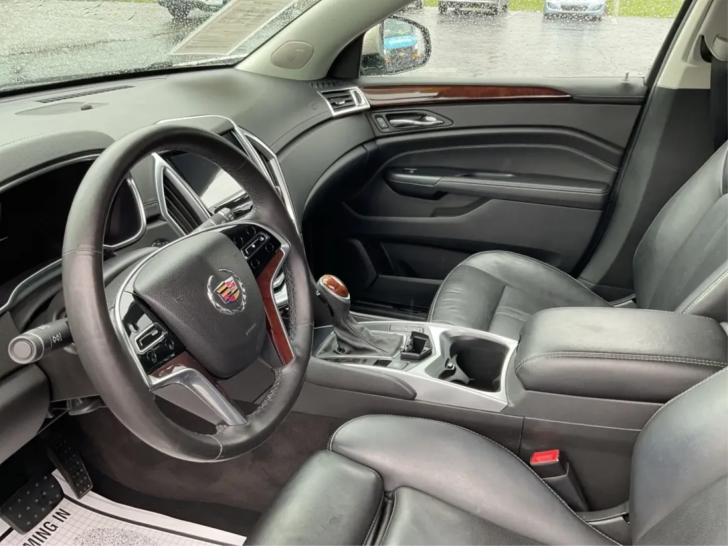 2015 Cadillac SRX Luxury Collection (3GYFNEE31FS) with an 3.6L V-6 gasoline direct injection engine, located at 1951 S Dayton Lakeview Rd., New Carlisle, OH, 45344, (937) 908-9800, 39.890999, -84.050255 - **Elevate Your Daily Drives and Weekend Adventures with a 2015 Cadillac SRX!**<br /> <br /> Are you ready to enhance your lifestyle with an SUV that balances luxury, capability, and comfort? Look no further than this stunning 2015 Cadillac SRX Luxury Collection, available now at Advantage Car and Cr - Photo#9