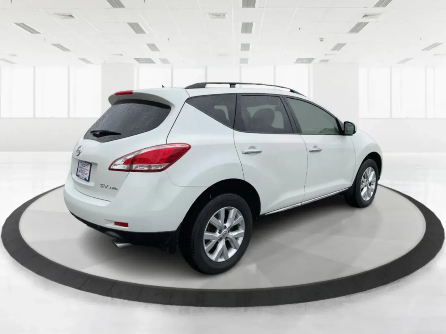 2014 Nissan Murano SV (JN8AZ1MW9EW) with an 3.5L V-6 DOHC engine, located at 401 Woodman Dr, Riverside, OH, 45431, (937) 908-9800, 39.760899, -84.123421 - **Discover the Perfect Blend of Style and Functionality with the 2014 Nissan Murano SV Your Ideal SUV for Riverside Adventures!**<br /> <br /> Are you searching for a versatile vehicle that can keep up with your busy lifestyle? Look no further! The 2014 Nissan Murano SV, available at Advantage Car - Photo#2