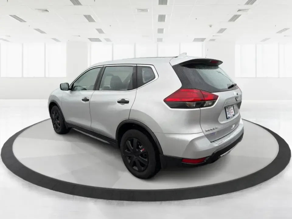 2017 Nissan Rogue S (JN8AT2MVXHW) with an 2.5L I-4 DOHC engine, CVT transmission, located at 1230 East Main St, Xenia, OH, 45385, (937) 908-9800, 39.688026, -83.910172 - ### Adventure Awaits with the 2017 Nissan Rogue at Advantage Car and Credit - Piqua!<br /> <br /> Are you ready to elevate your family adventures, weekend getaways, or daily commutes? Discover the perfect blend of functionality and style in the 2017 Nissan Rogue, available now at Advantage Car and C - Photo#4