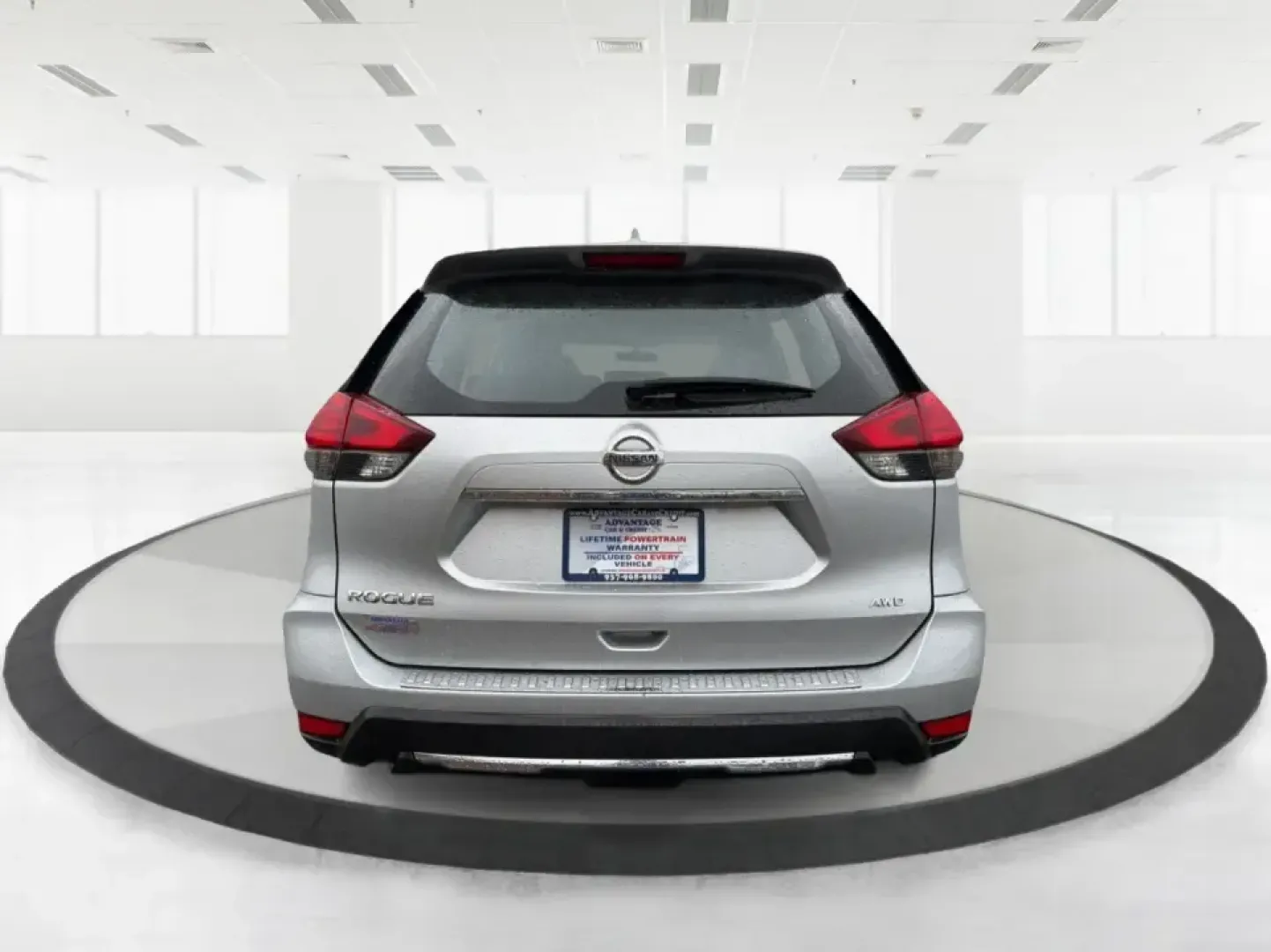 2017 Nissan Rogue S (JN8AT2MVXHW) with an 2.5L I-4 DOHC engine, located at 880 E. National Road, Vandalia, OH, 45377, (937) 908-9800, 39.891918, -84.183594 - ### Adventure Awaits with the 2017 Nissan Rogue at Advantage Car and Credit - Piqua!<br /> <br /> Are you ready to elevate your family adventures, weekend getaways, or daily commutes? Discover the perfect blend of functionality and style in the 2017 Nissan Rogue, available now at Advantage Car and C - Photo#3