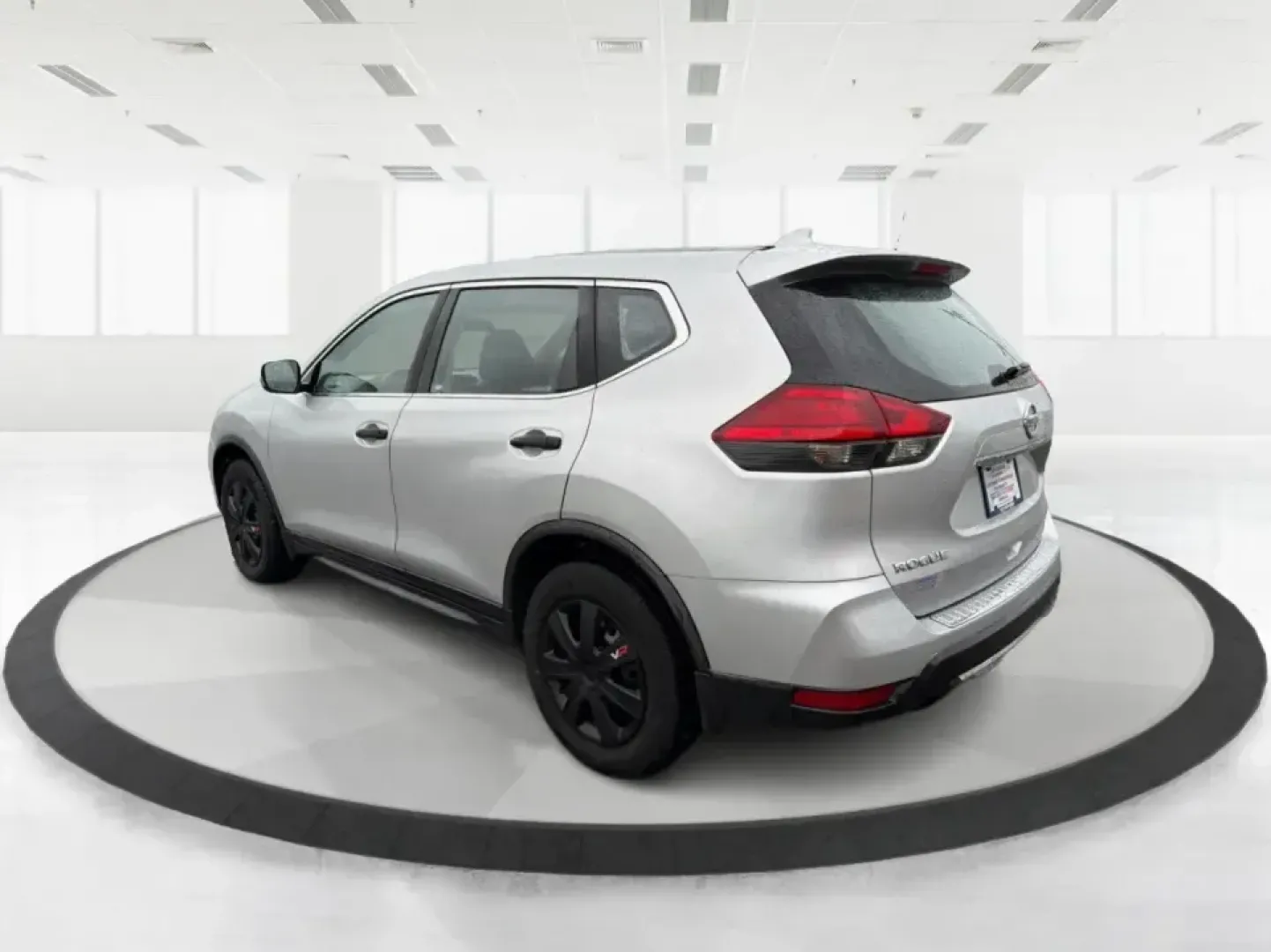 2017 Nissan Rogue S (JN8AT2MVXHW) with an 2.5L I-4 DOHC engine, located at 880 E. National Road, Vandalia, OH, 45377, (937) 908-9800, 39.891918, -84.183594 - ### Adventure Awaits with the 2017 Nissan Rogue at Advantage Car and Credit - Piqua!<br /> <br /> Are you ready to elevate your family adventures, weekend getaways, or daily commutes? Discover the perfect blend of functionality and style in the 2017 Nissan Rogue, available now at Advantage Car and C - Photo#4