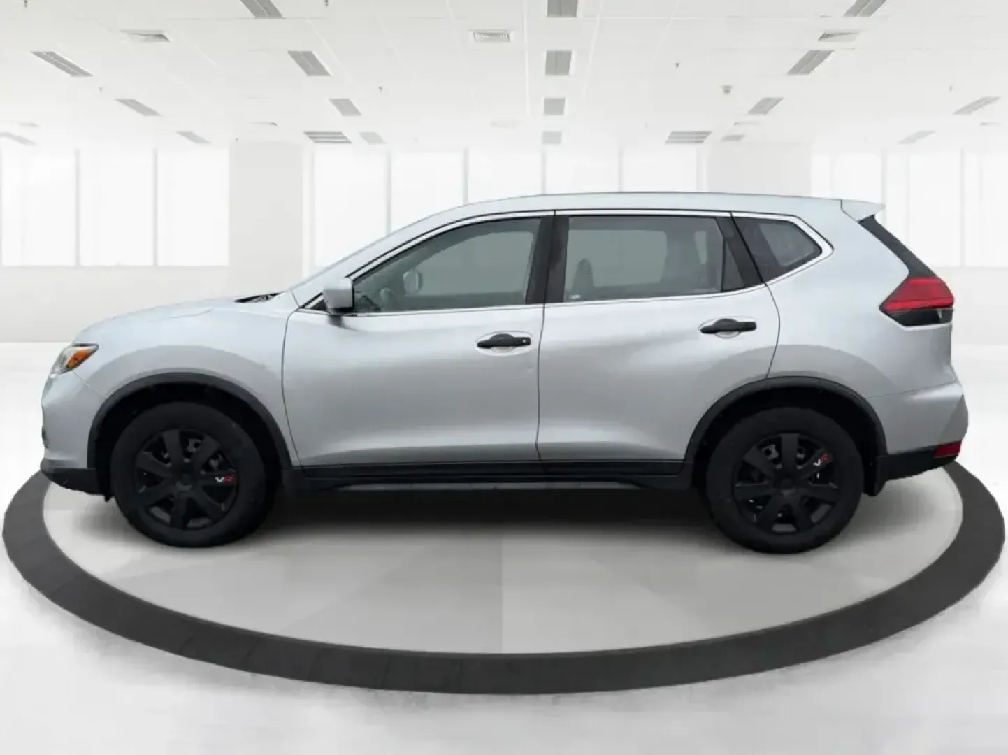 2017 Nissan Rogue S (JN8AT2MVXHW) with an 2.5L I-4 DOHC engine, located at 880 E. National Road, Vandalia, OH, 45377, (937) 908-9800, 39.891918, -84.183594 - ### Adventure Awaits with the 2017 Nissan Rogue at Advantage Car and Credit - Piqua!<br /> <br /> Are you ready to elevate your family adventures, weekend getaways, or daily commutes? Discover the perfect blend of functionality and style in the 2017 Nissan Rogue, available now at Advantage Car and C - Photo#5